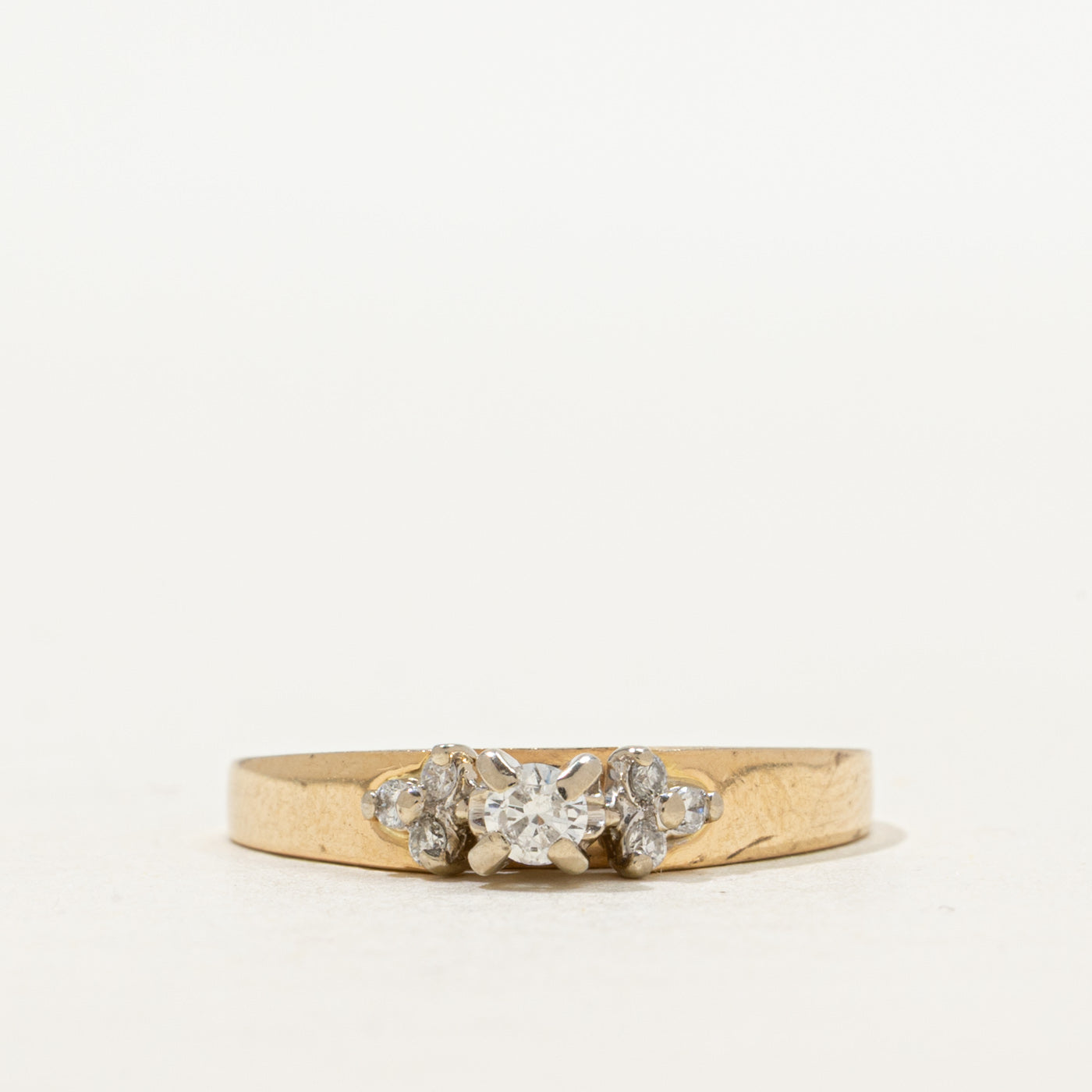 14k Yellow Gold Diamond Accented Ring | SZ 6.75