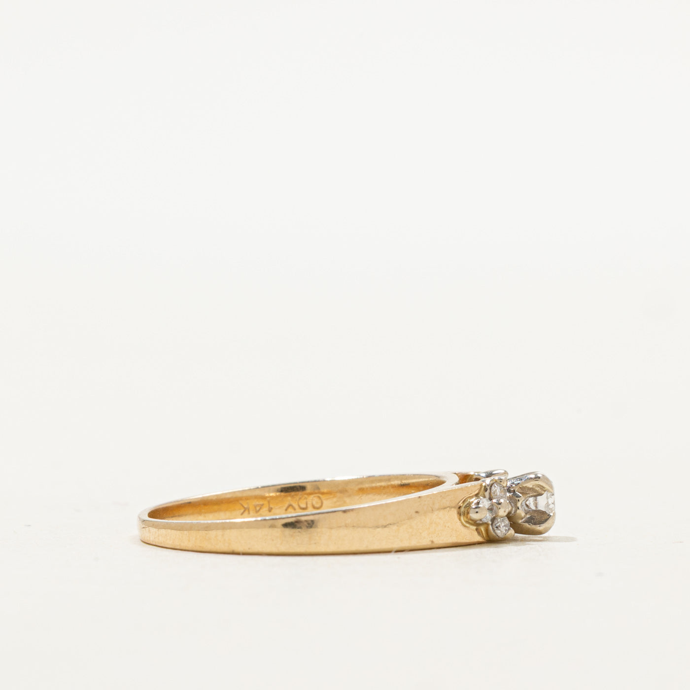 14k Yellow Gold Diamond Accented Ring | SZ 6.75