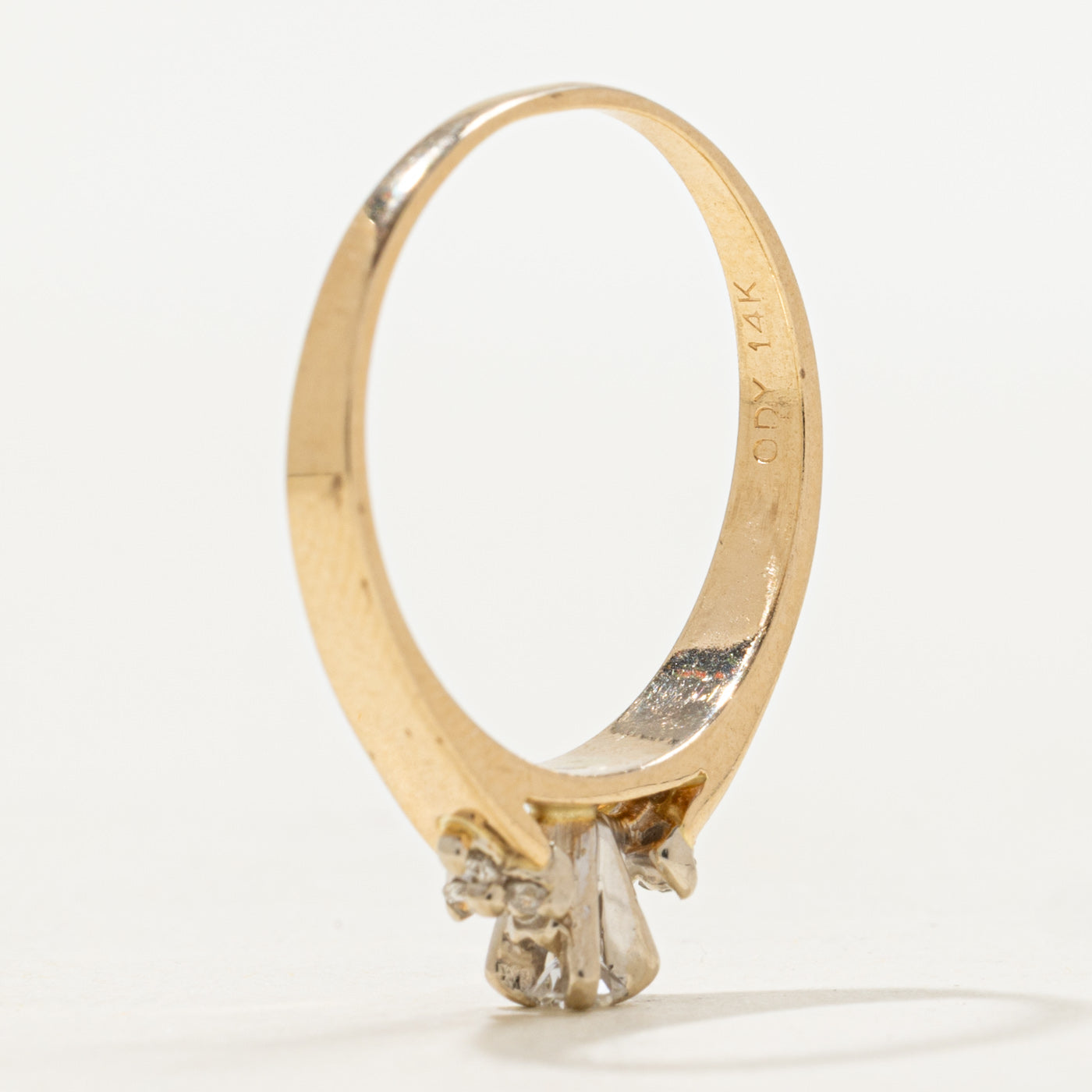14k Yellow Gold Diamond Accented Ring | SZ 6.75