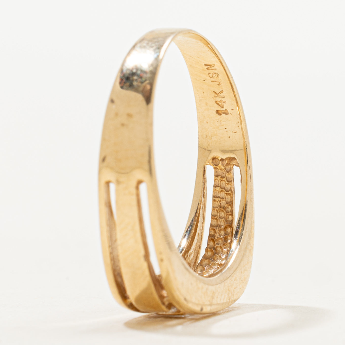 Bague rainurée à trois diamants | Taille 7,5