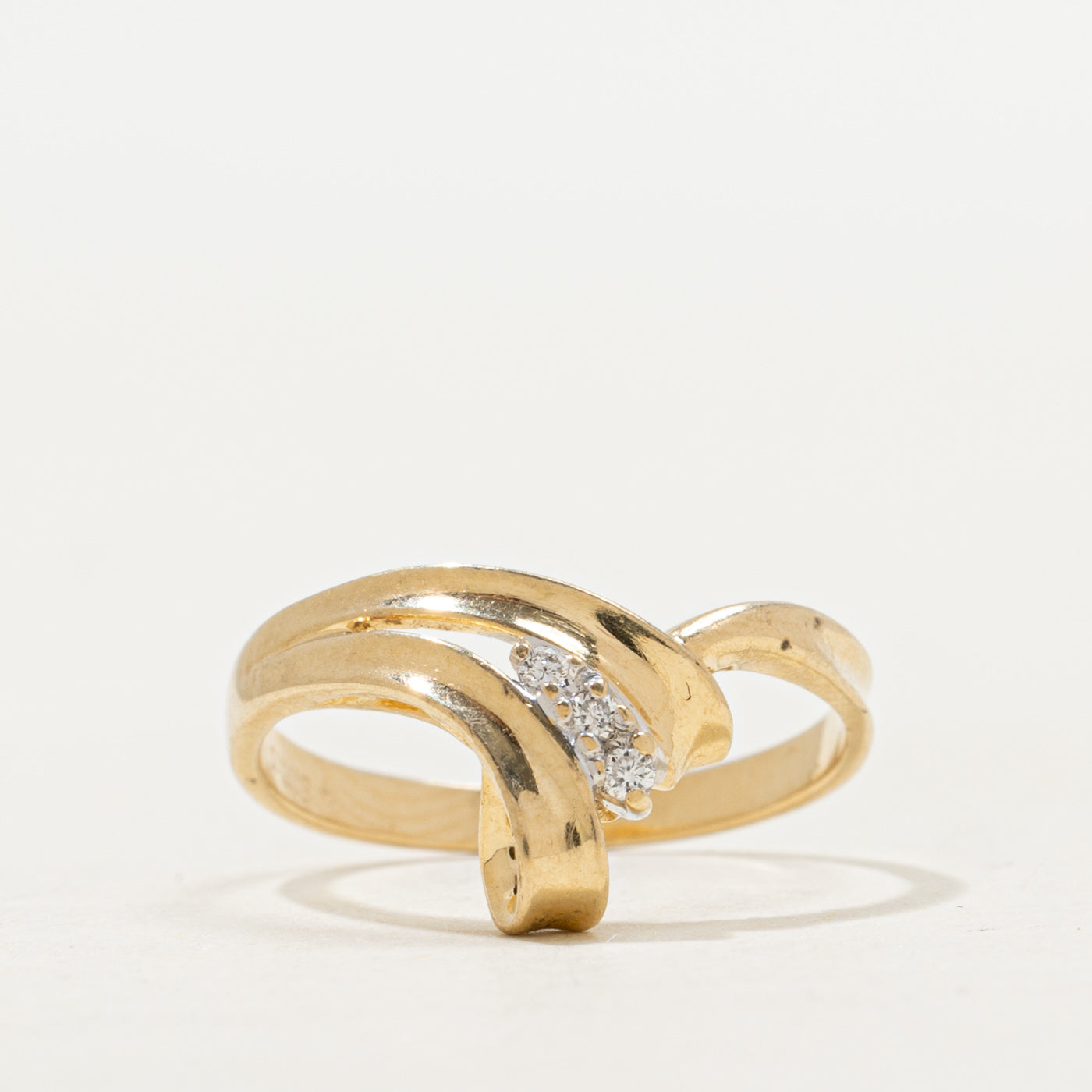 'Birks' 14k Diamond Grooved Chevron Ring | SZ 4.0