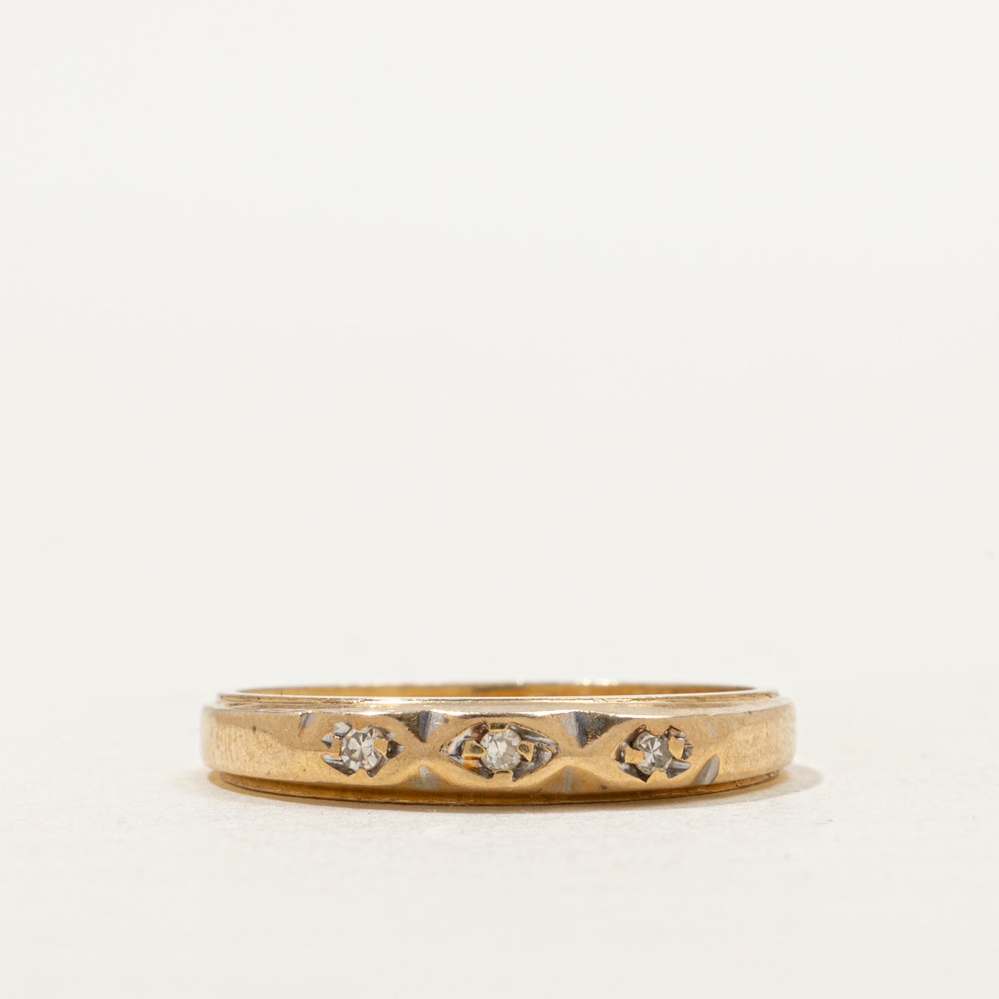 Bague texturée à trois diamants | Taille 6.0
