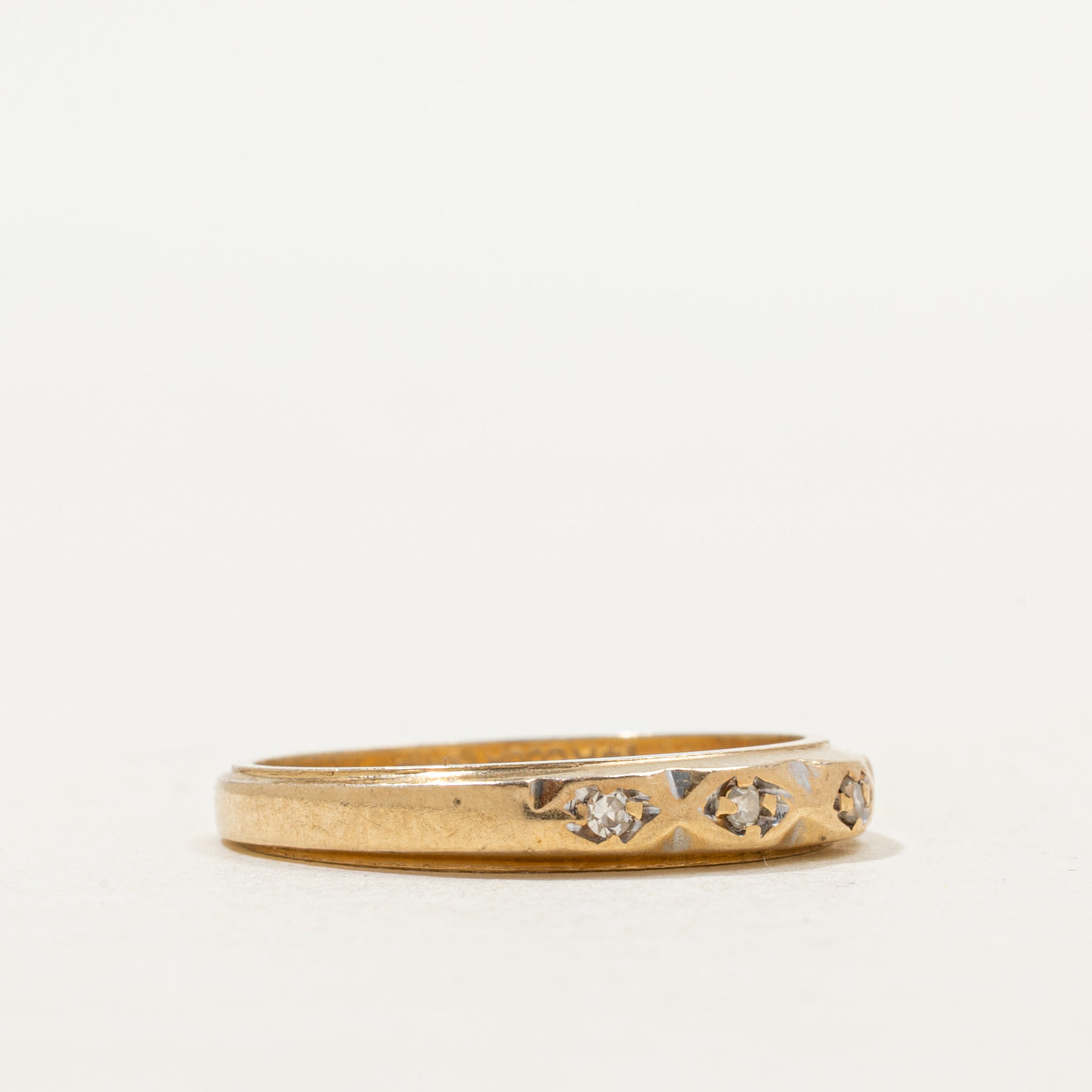Bague texturée à trois diamants | Taille 6.0