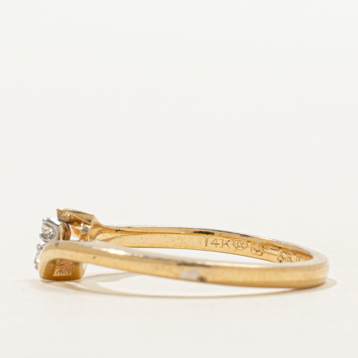 Bague canadienne à deux diamants avec sertissage croisé | Taille 6,25