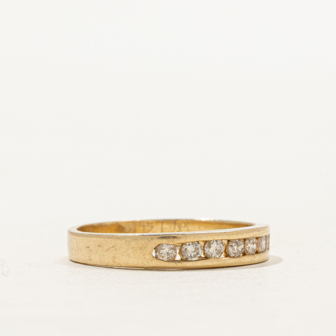 Bague sertie de sept diamants en canal | 3,35 mm | Taille 6,0