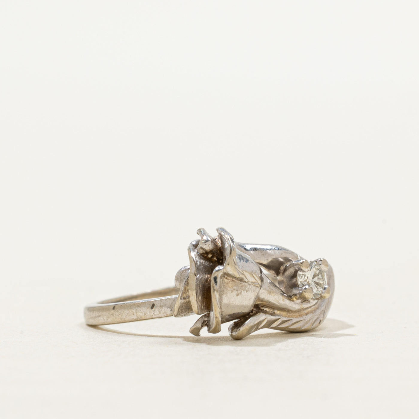 Diamond Textured Side Rose Design Ring | SZ 4.75