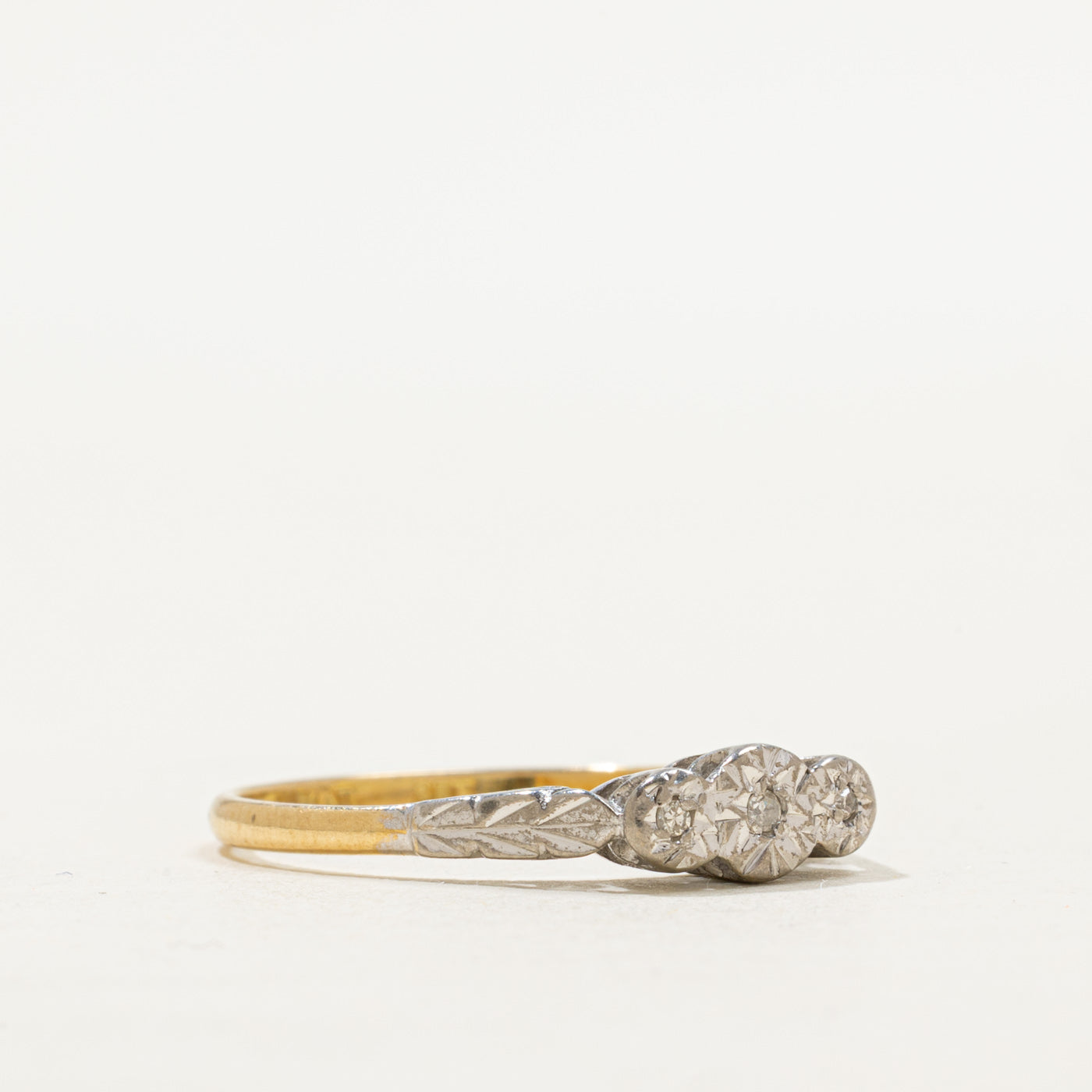 Illusion Set Three Stone Diamond Ring | SZ 8.25