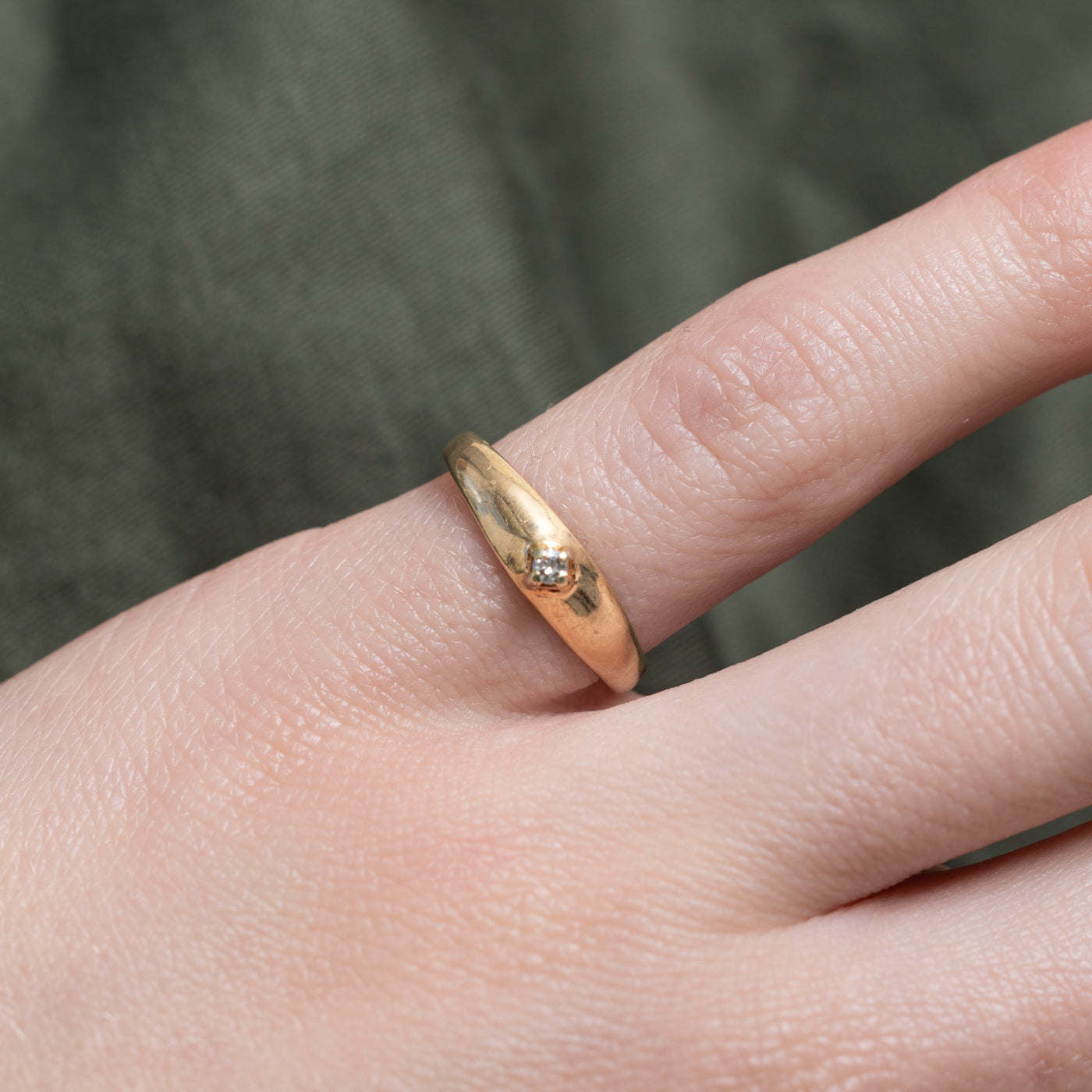 Bague conique en or 10 carats avec un diamant unique | Taille 4,25