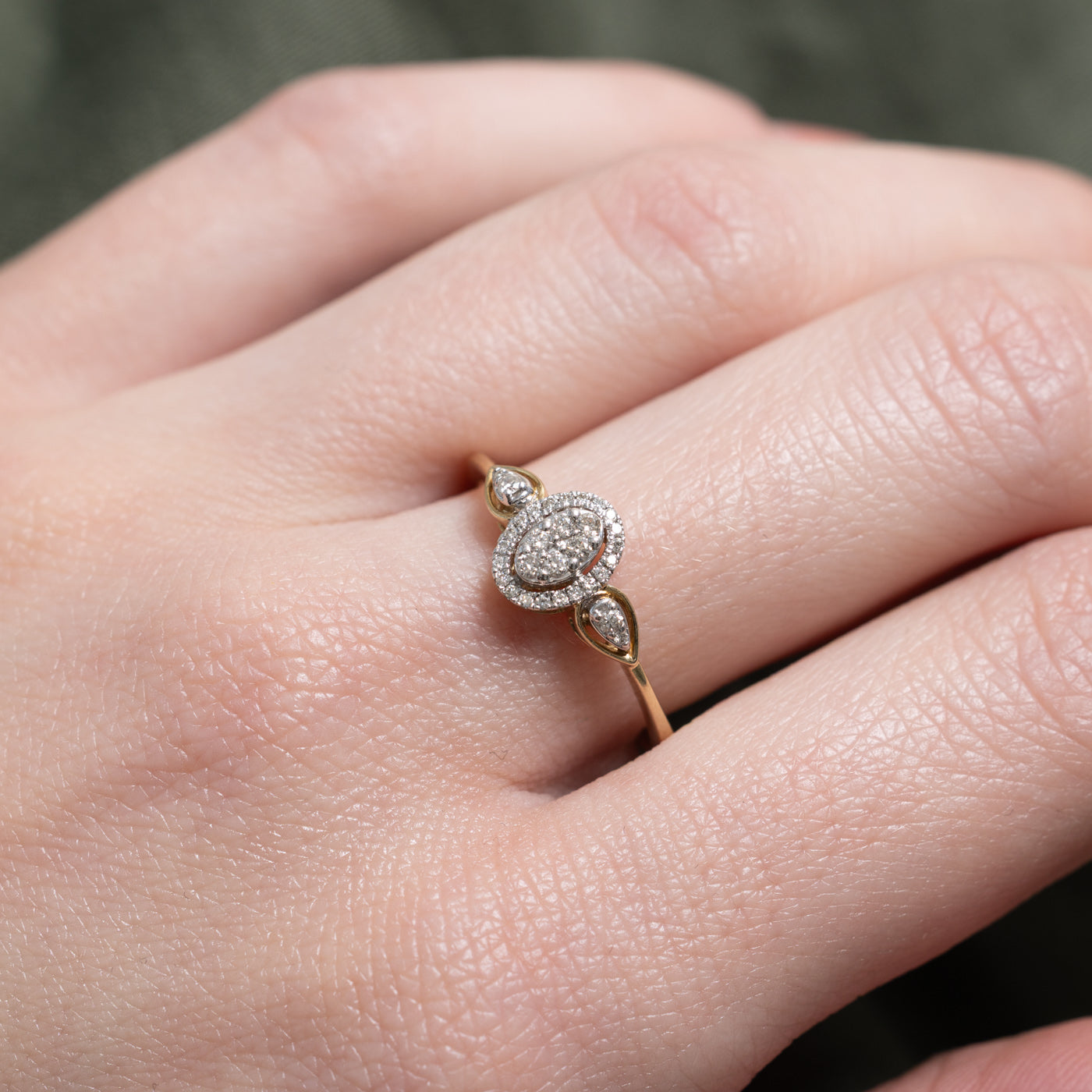 Illusion Set Diamond Oval Cluster Halo Ring | SZ 7.25