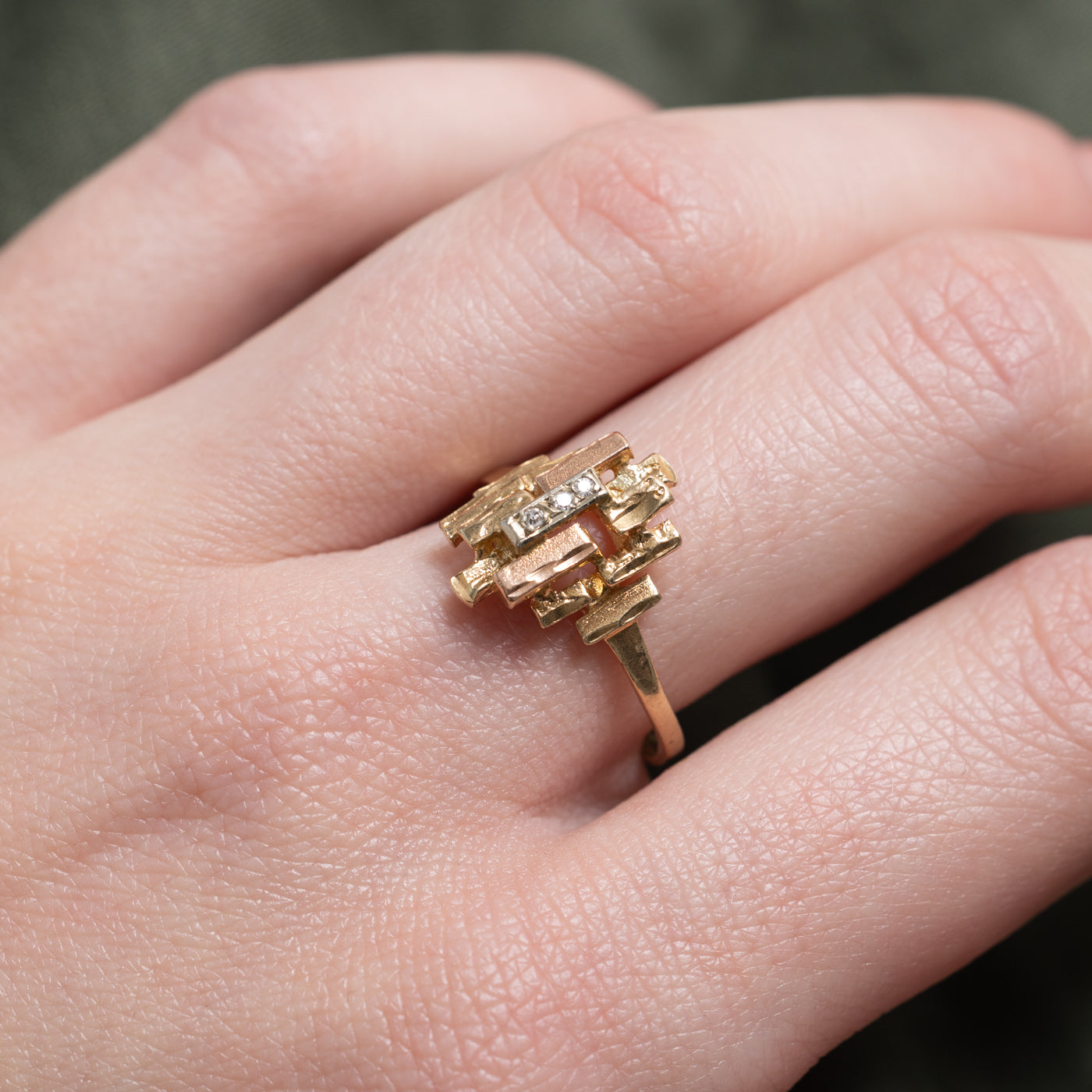 Bague géométrique texturée en diamant bicolore | Taille 7,75