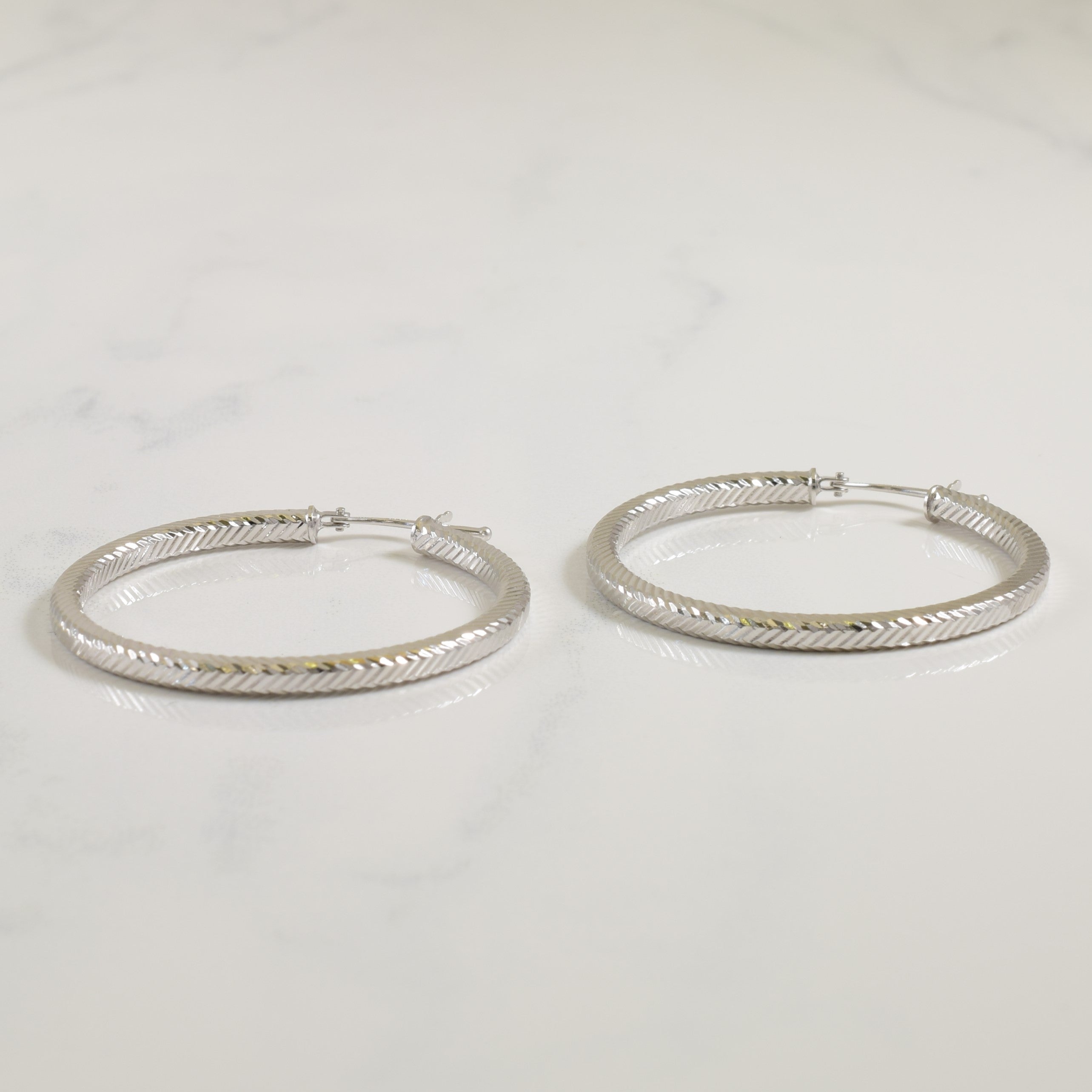 14k White Gold Hoop Earrings |