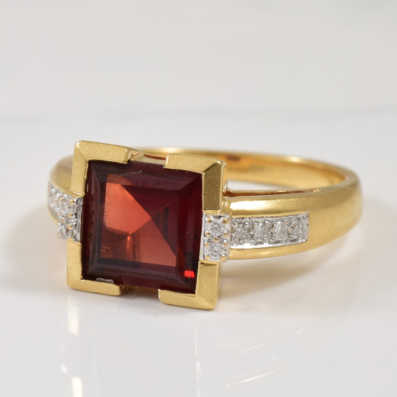 Garnet & Diamond Ring | 3.30ct, 0.06ctw | SZ 7.25 |