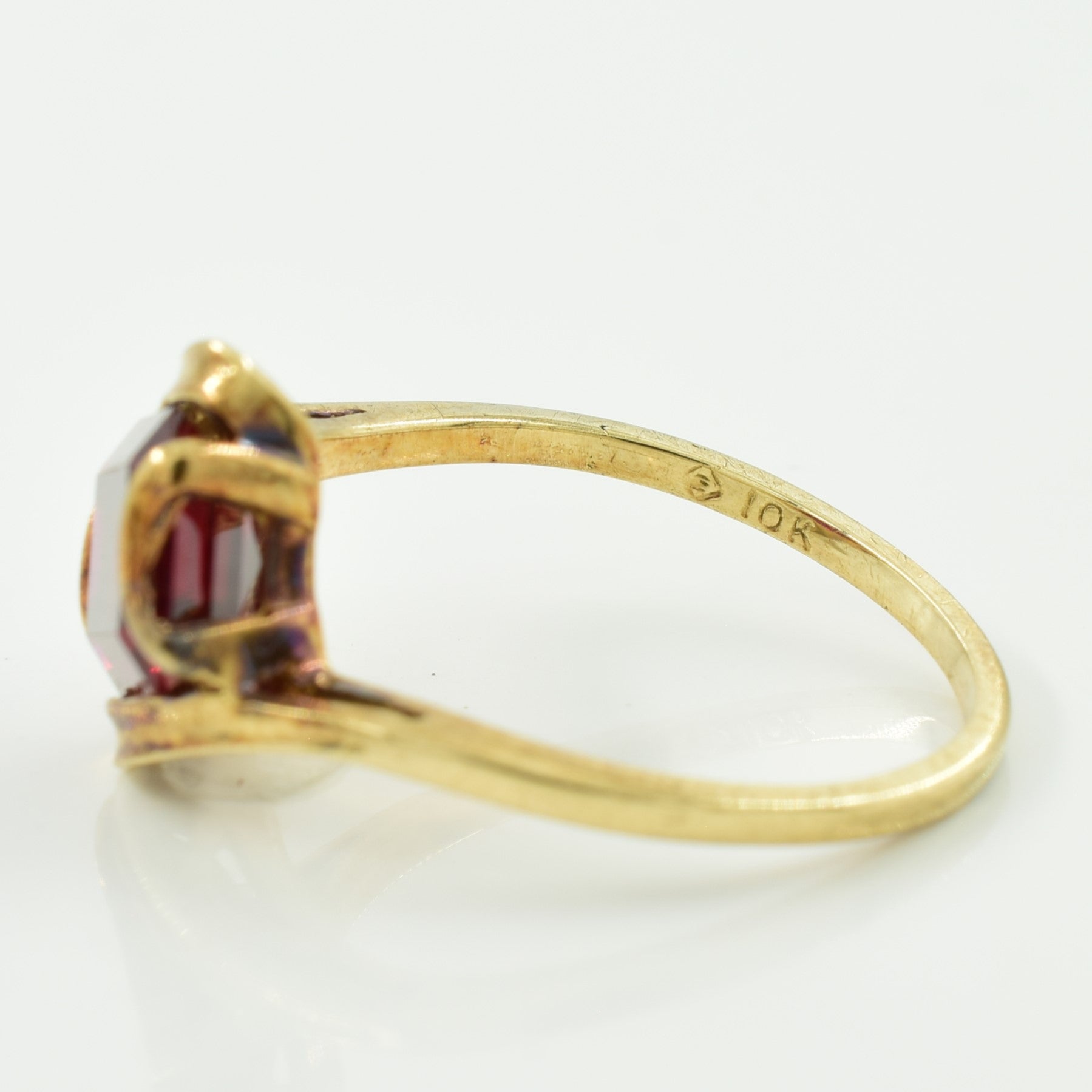 Bague contournante en rubis synthétique | 2,00 ct | Taille 5,75 |