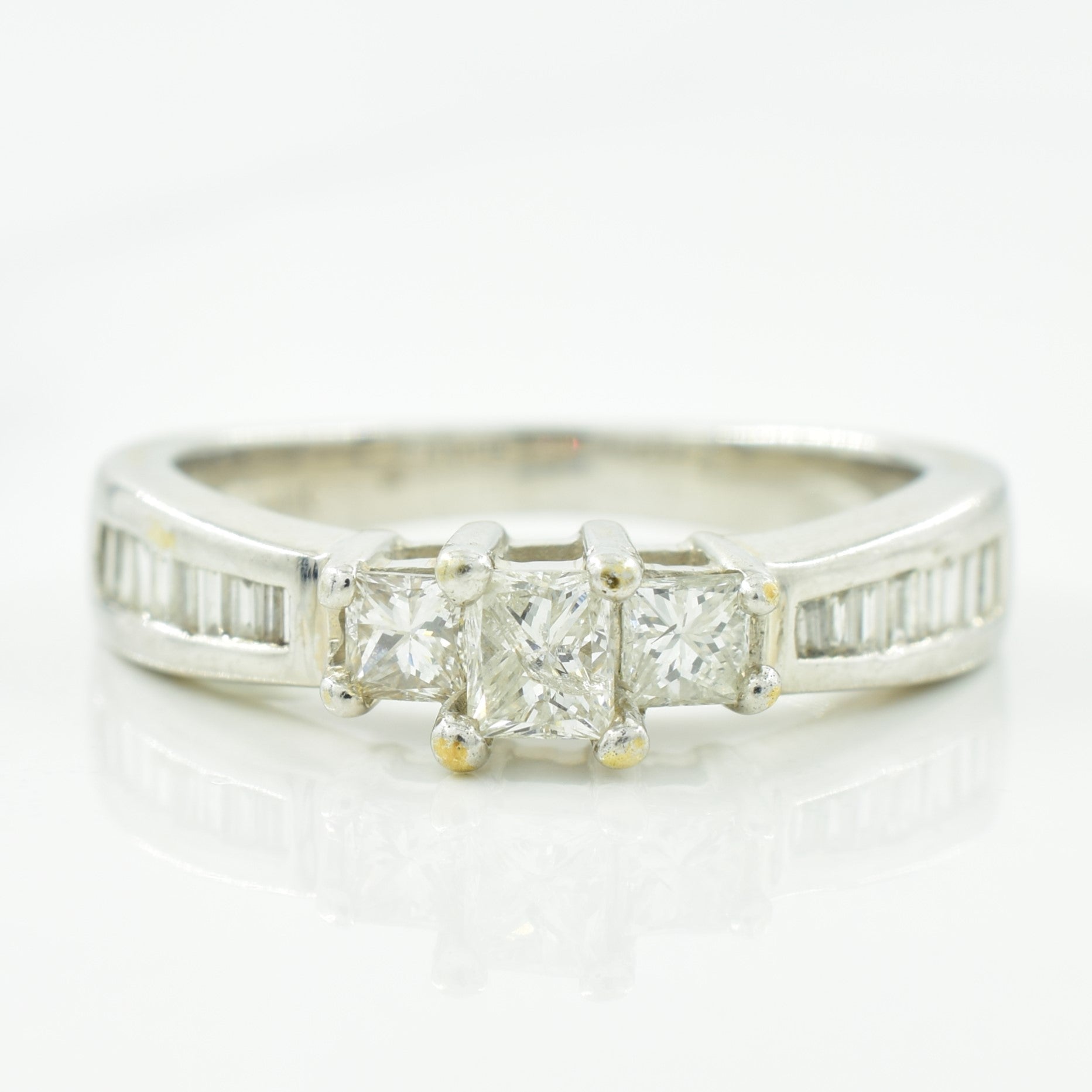 Diamond Engagement Ring | 0.57ctw | SZ 6.5 |
