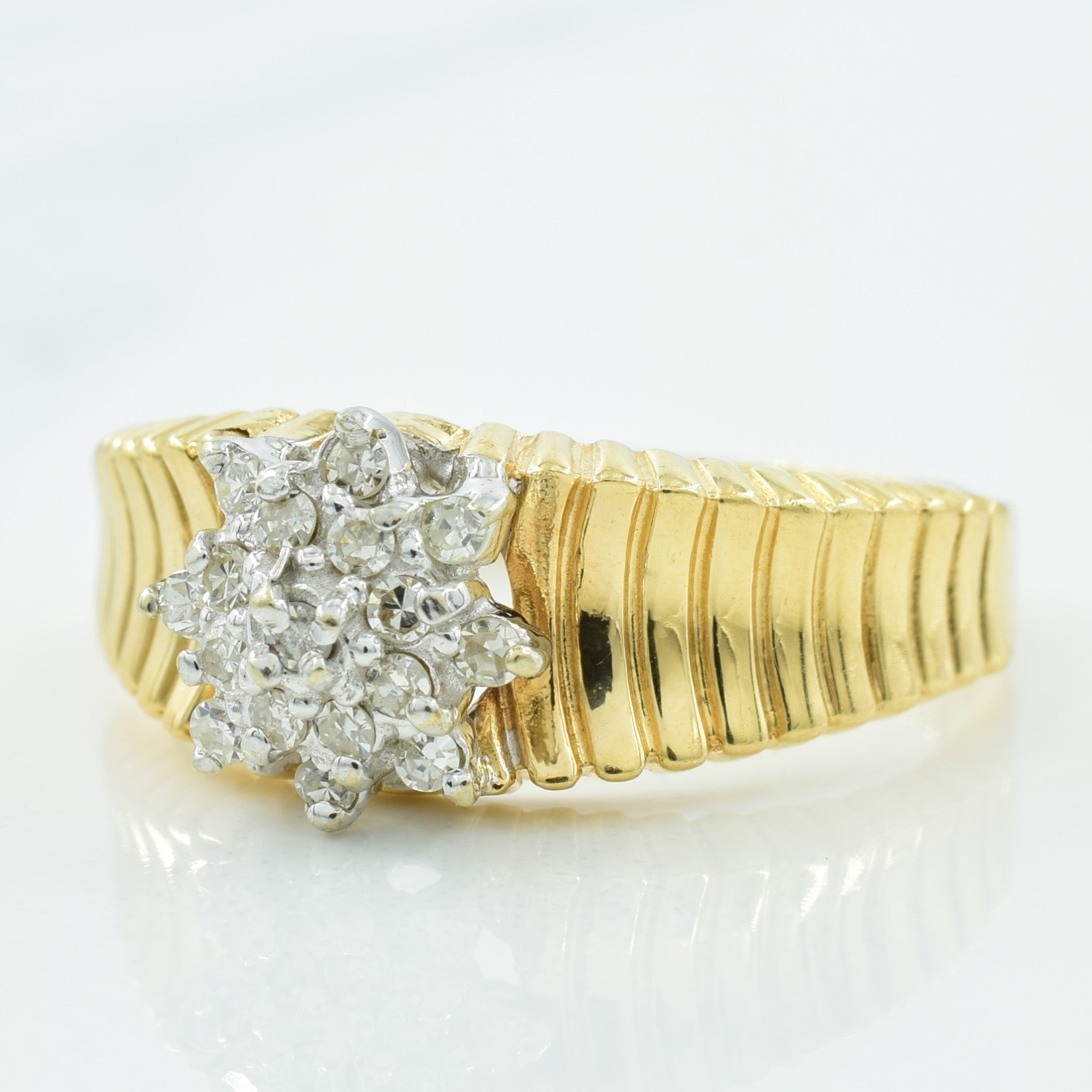 Diamond Cluster Ring | 0.20ctw | SZ 8.25 |