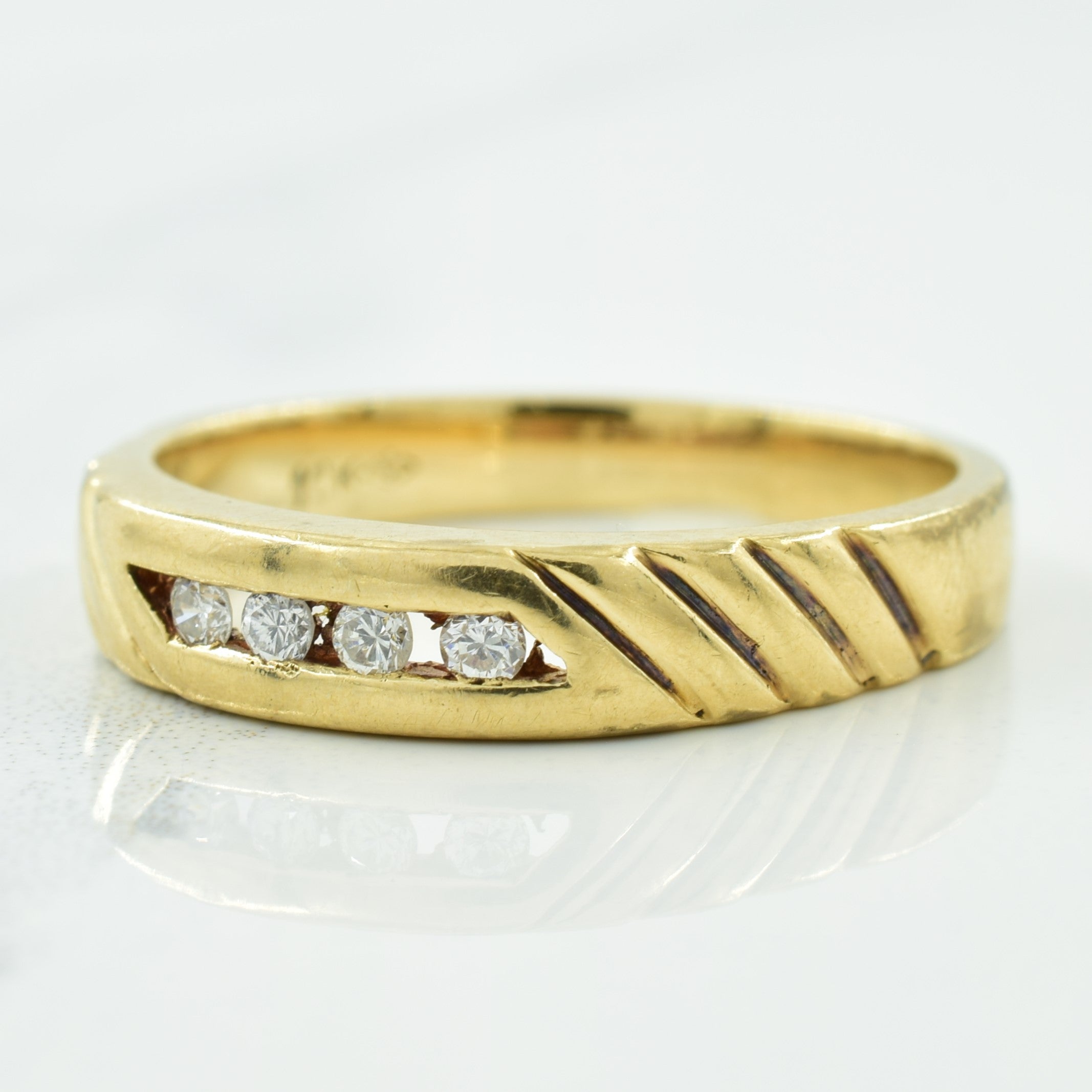 Channel Set Diamond Ring | 0.08ctw | SZ 7.25 |