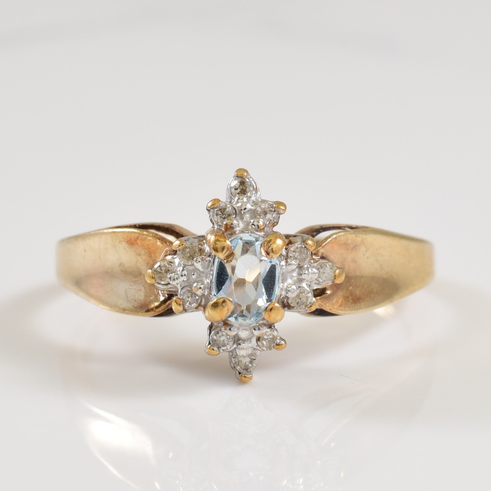 Aquamarine & Diamond Tapered Shank Ring | 0.14ct, 0.06ctw | SZ 6.5 |