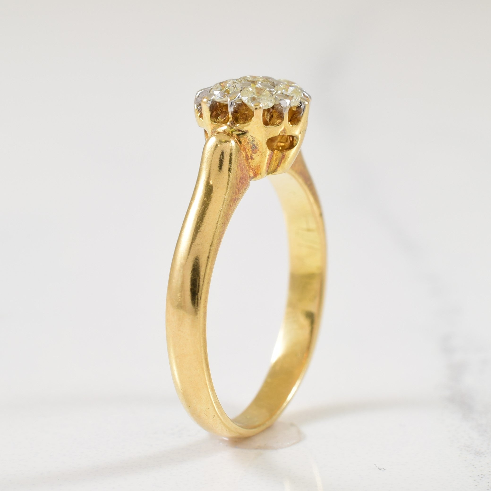 Cluster Diamond Ring | 0.18ctw | SZ 5 |