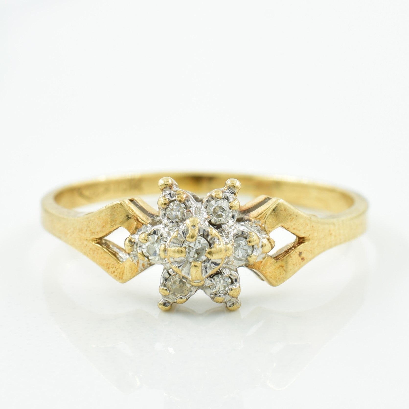 Diamond Cluster Ring | 0.10ctw | SZ 6.75 |