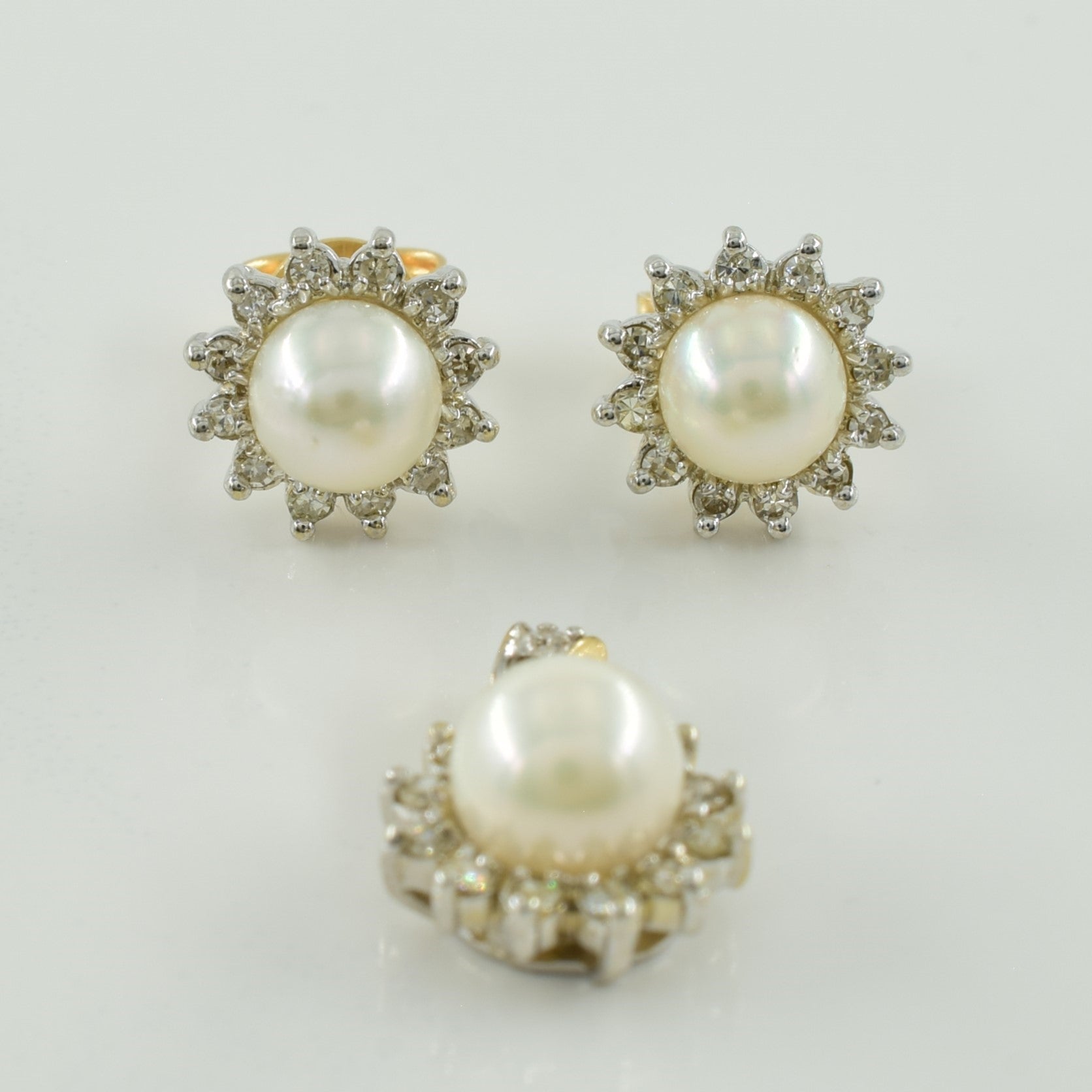 Ensemble pendentif et boucles d'oreilles halo perles et diamants | 5,00 ct, 0,38 ct |