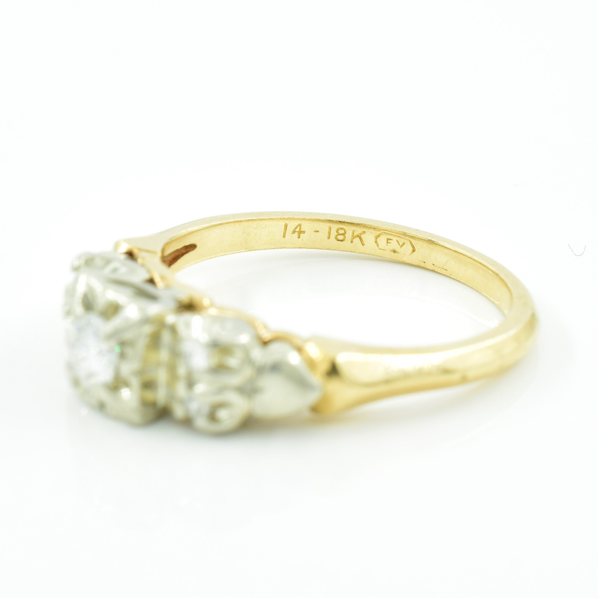 Cathedral Diamond Ring | 0.20ctw | SZ 5.75 |