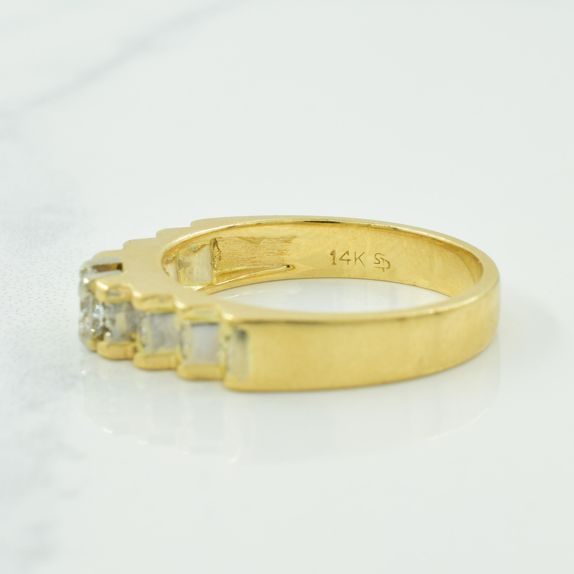 Diamond Step Ring | 0.31ctw | SZ 6 |