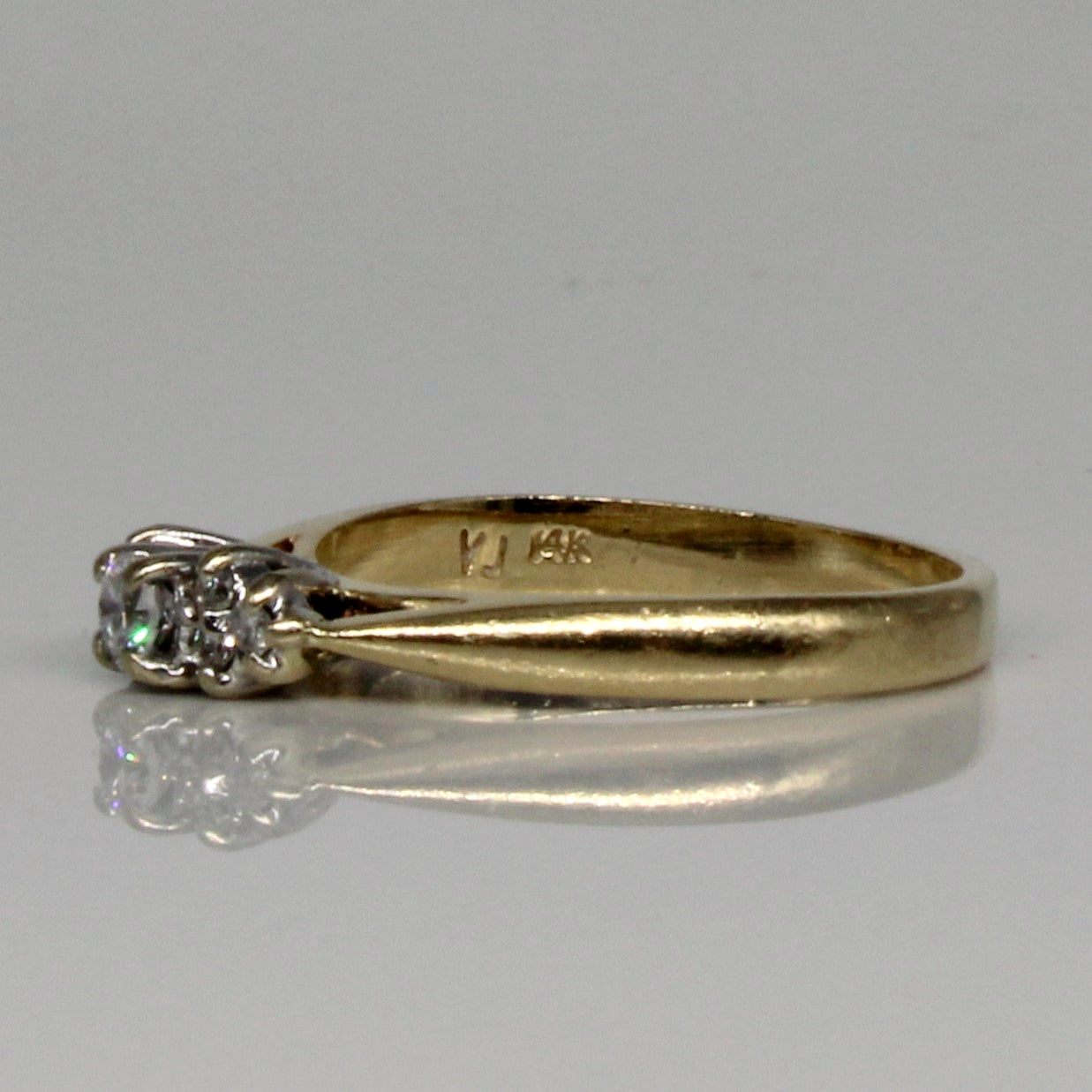 Seven Stone Diamond Ring | 0.12ctw | SZ 6.5 |