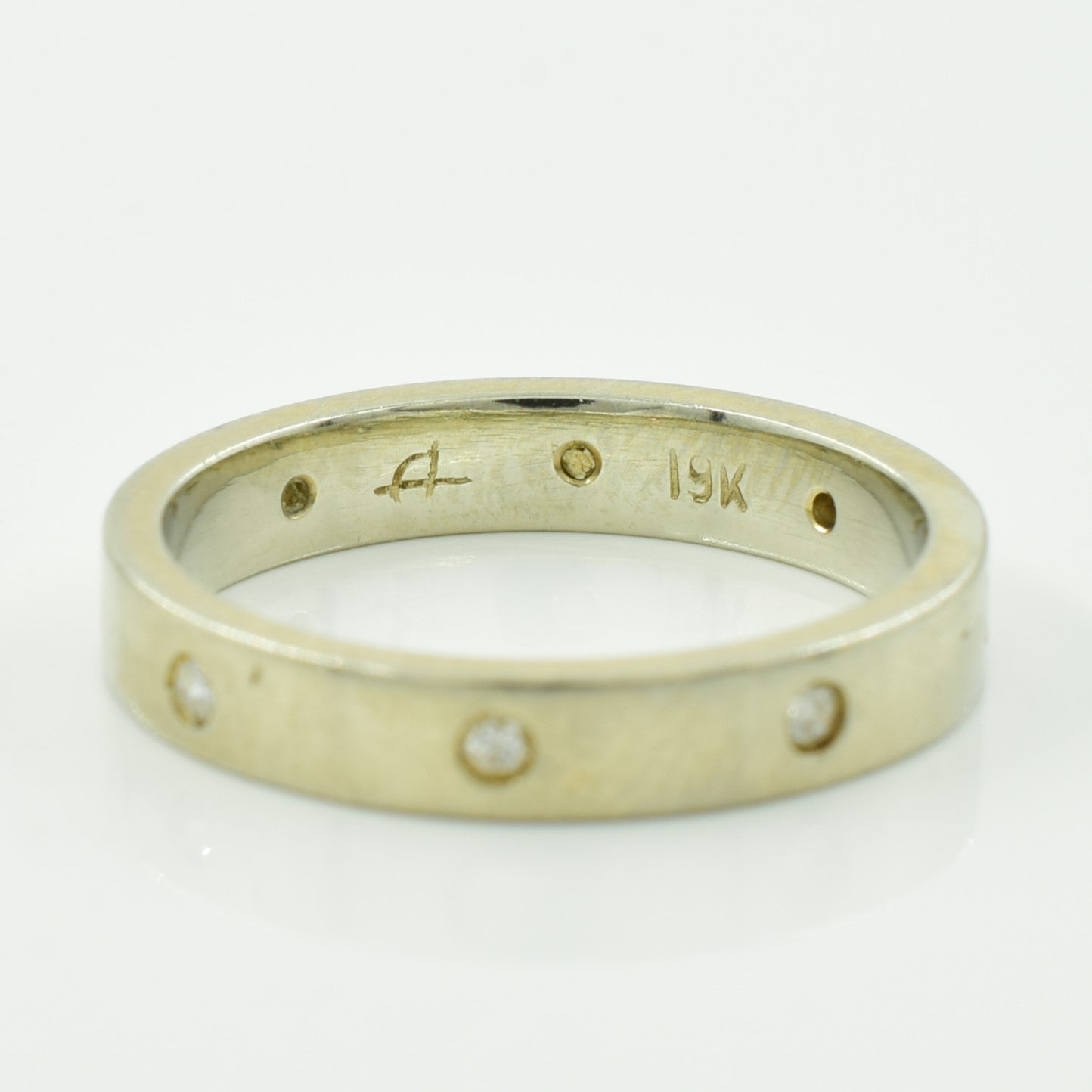 Flush Set Diamond Ring | 0.08ctw | SZ 5.25 |
