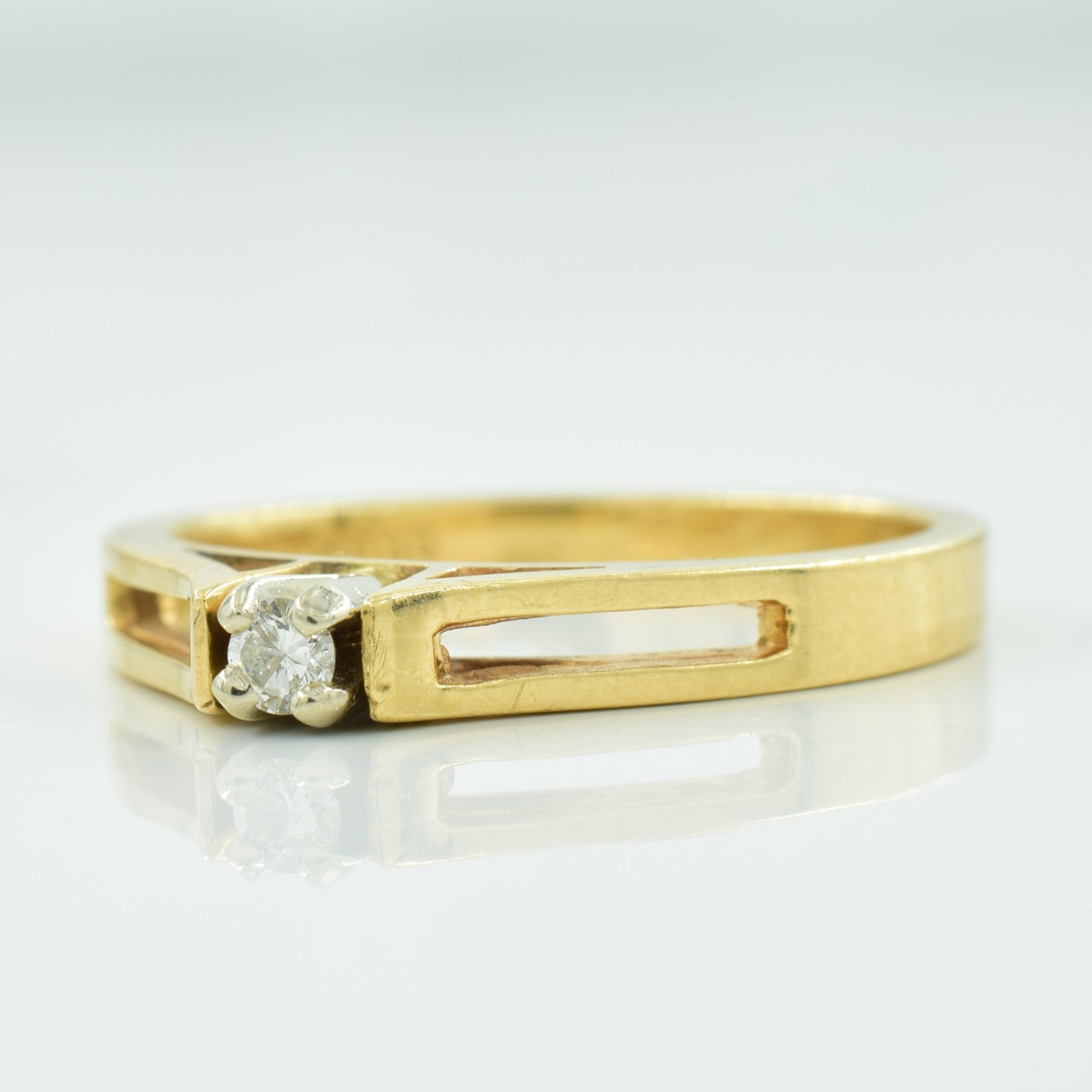 Solitaire Cathedral Ring | 0.04ct | SZ 5.75 |