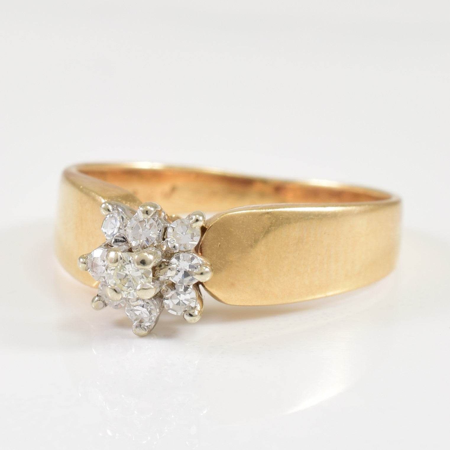 Cluster Diamond Ring | 0.11ctw | SZ 5.25 |