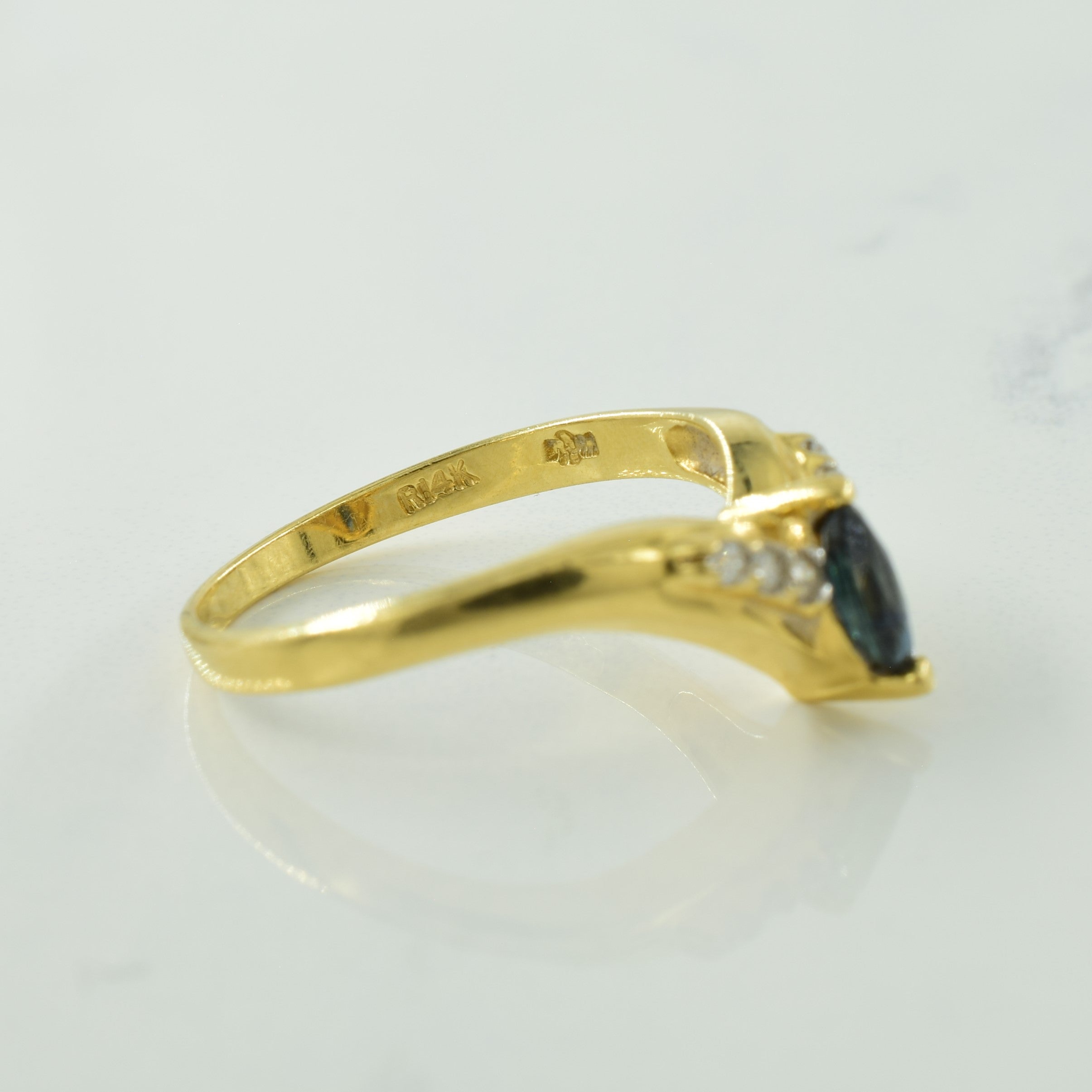 Chevron Blue Sapphire & Diamond Ring | 0.12ct, 0.06ctw | SZ 7 |