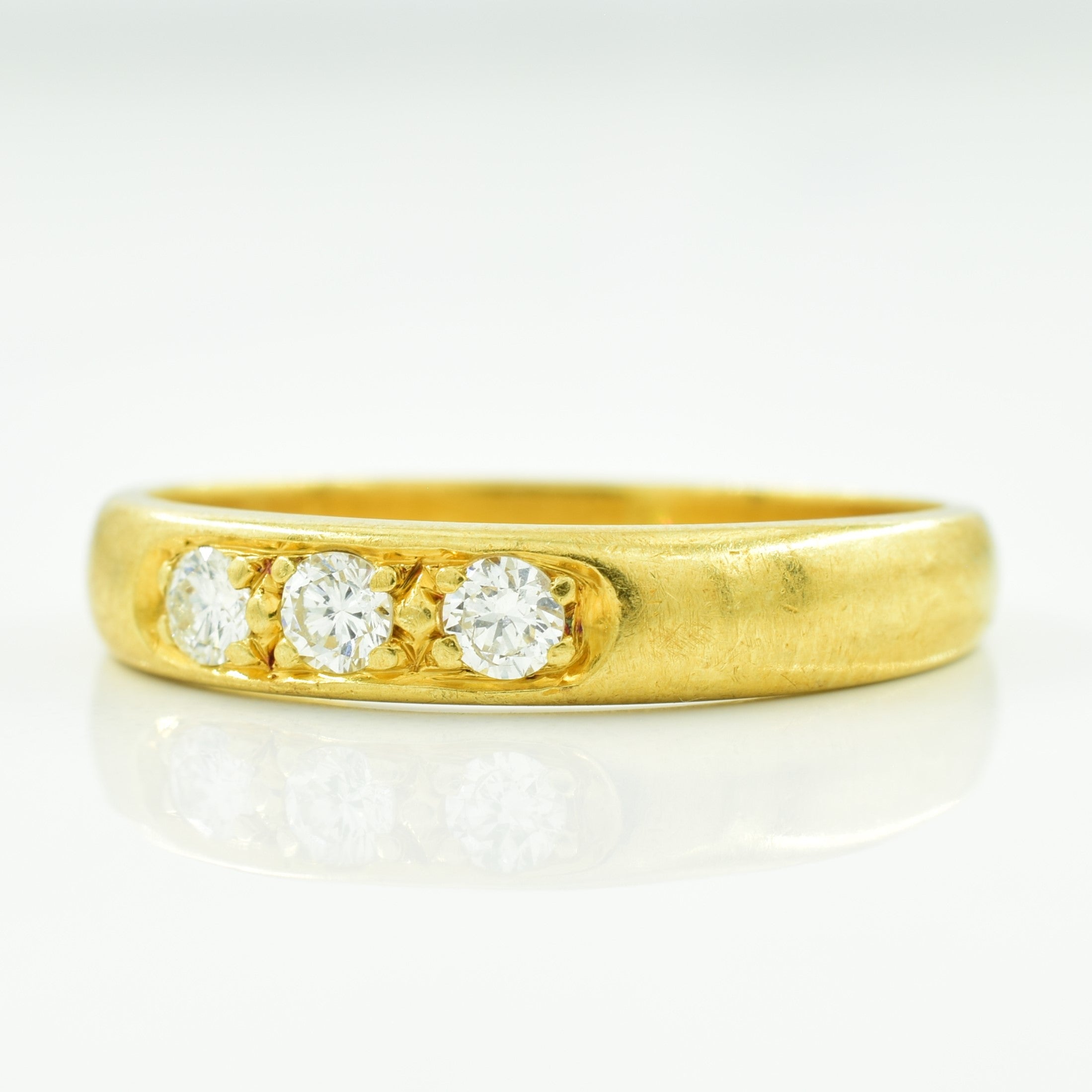 Three Stone Diamond Ring | 0.18ctw | SZ 8.5 |