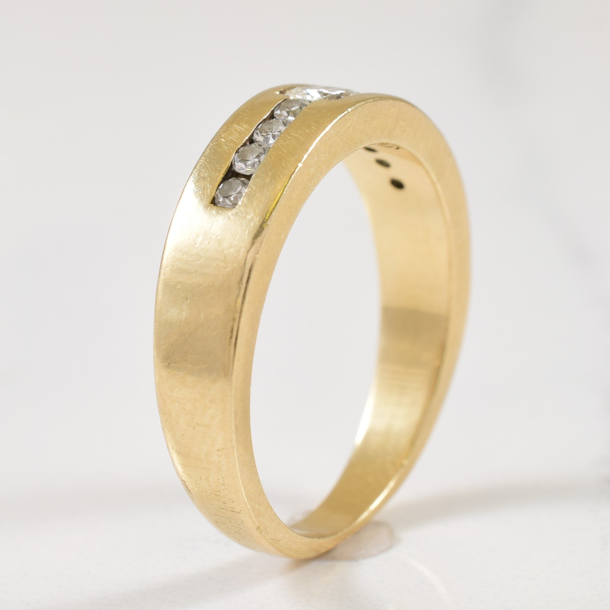 Channel Set Diamond Ring | 0.27ctw | SZ 6.5 |