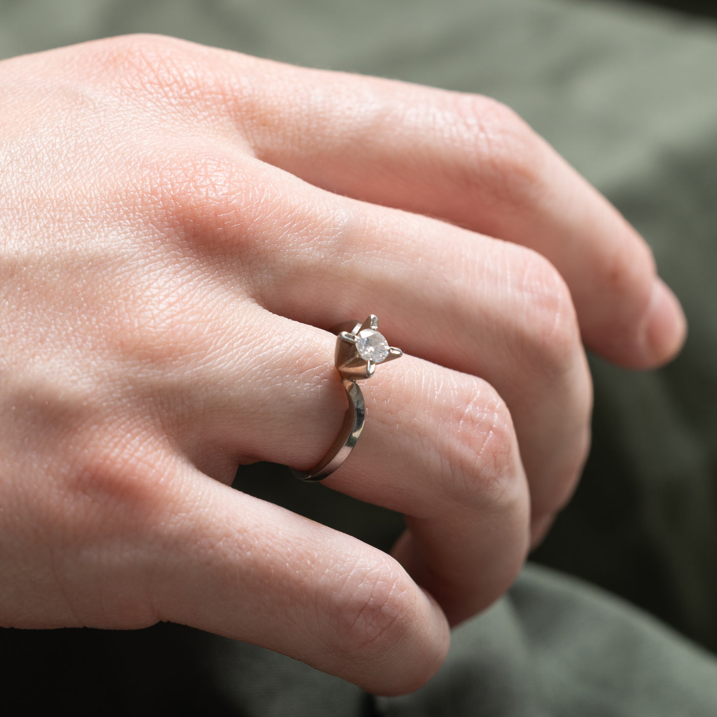 Solitaire High Set Diamond Curved Ring | 0.28ct | SZ 5.5