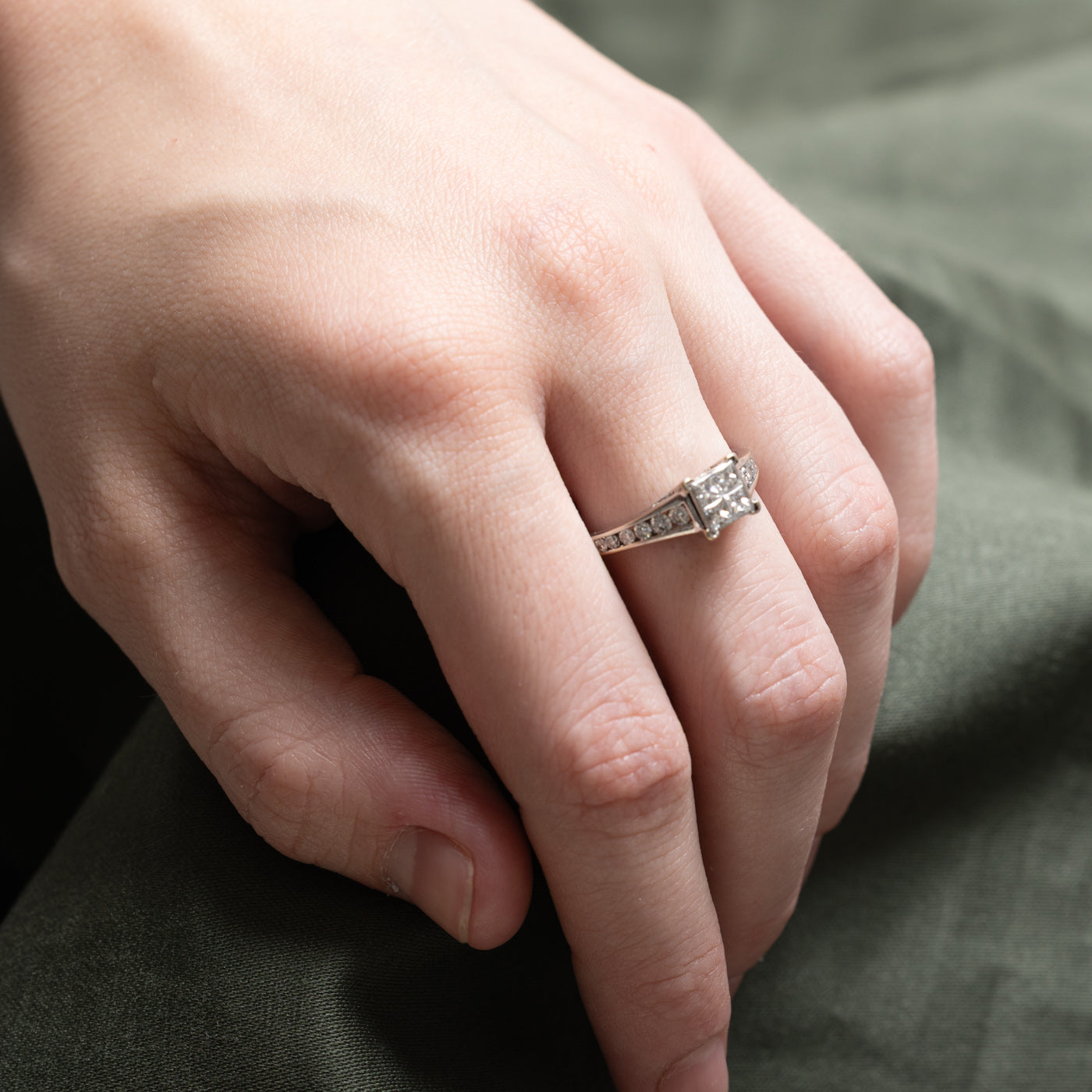 Illusion Set Diamond Tapered Ring | 0.96ctw | SZ 7.5