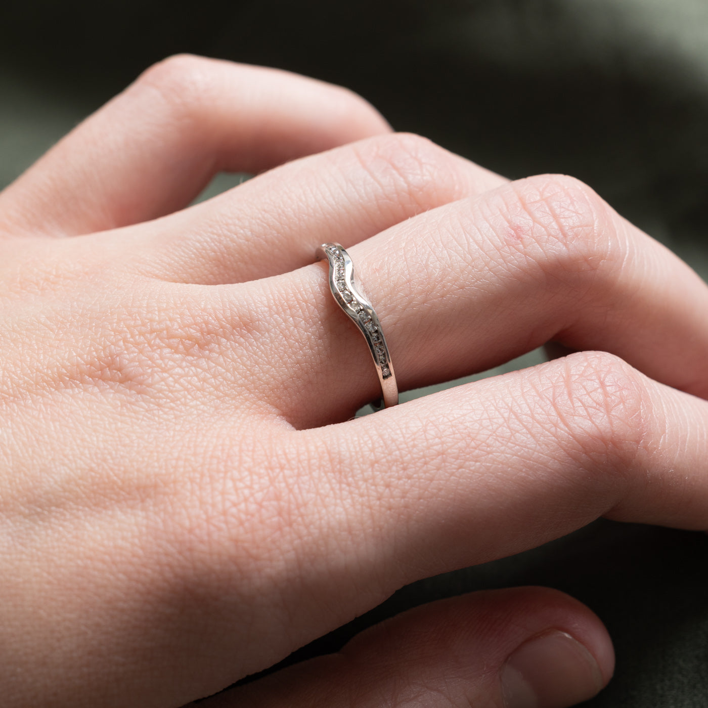 Semi Eternity Diamond Contour Band | 0.19ctw | SZ 7