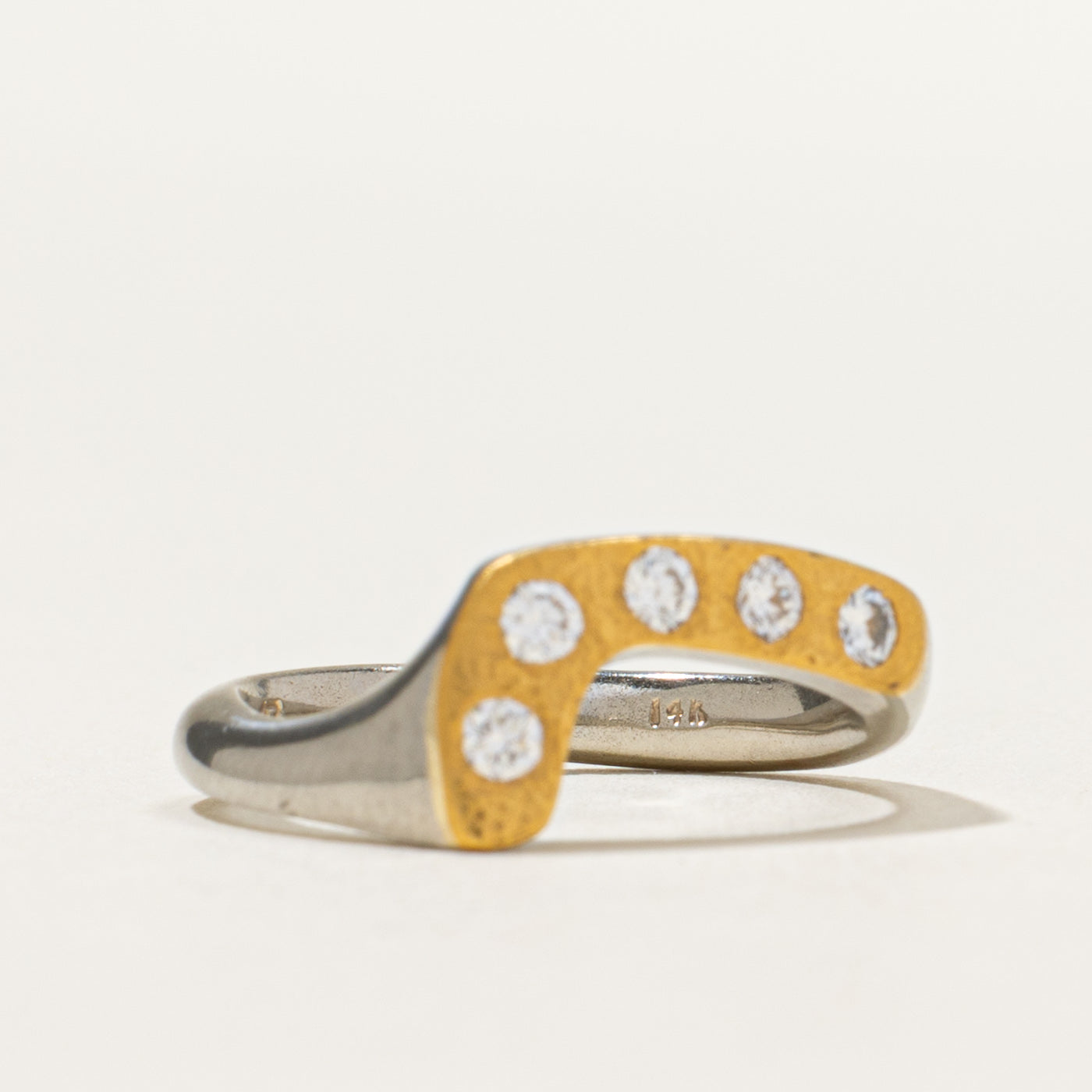 Two Tone Gold Five Stone Diamond Curved Ring | 0.25ctw | SZ 6
