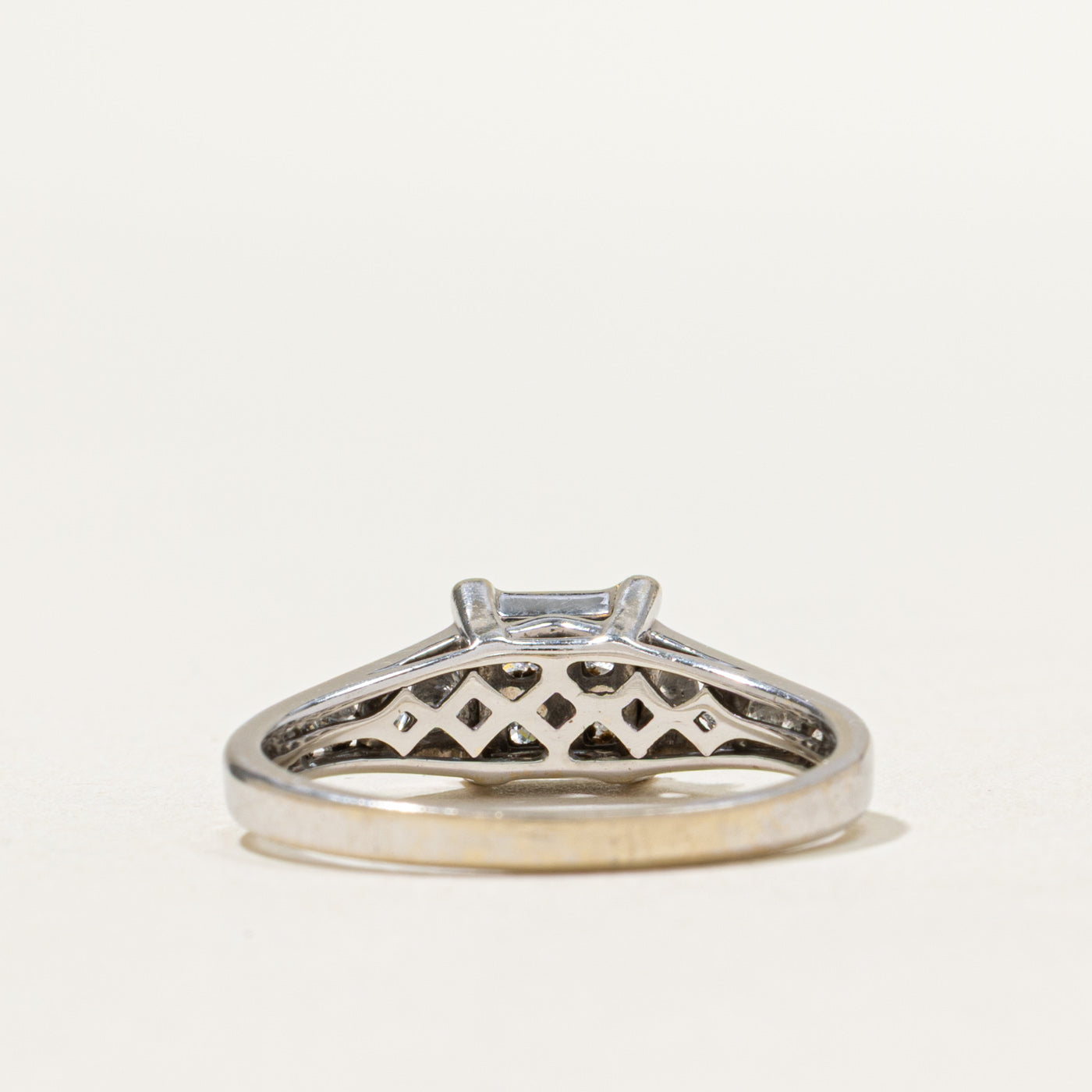 Illusion Set Diamond Tapered Ring | 0.96ctw | SZ 7.5