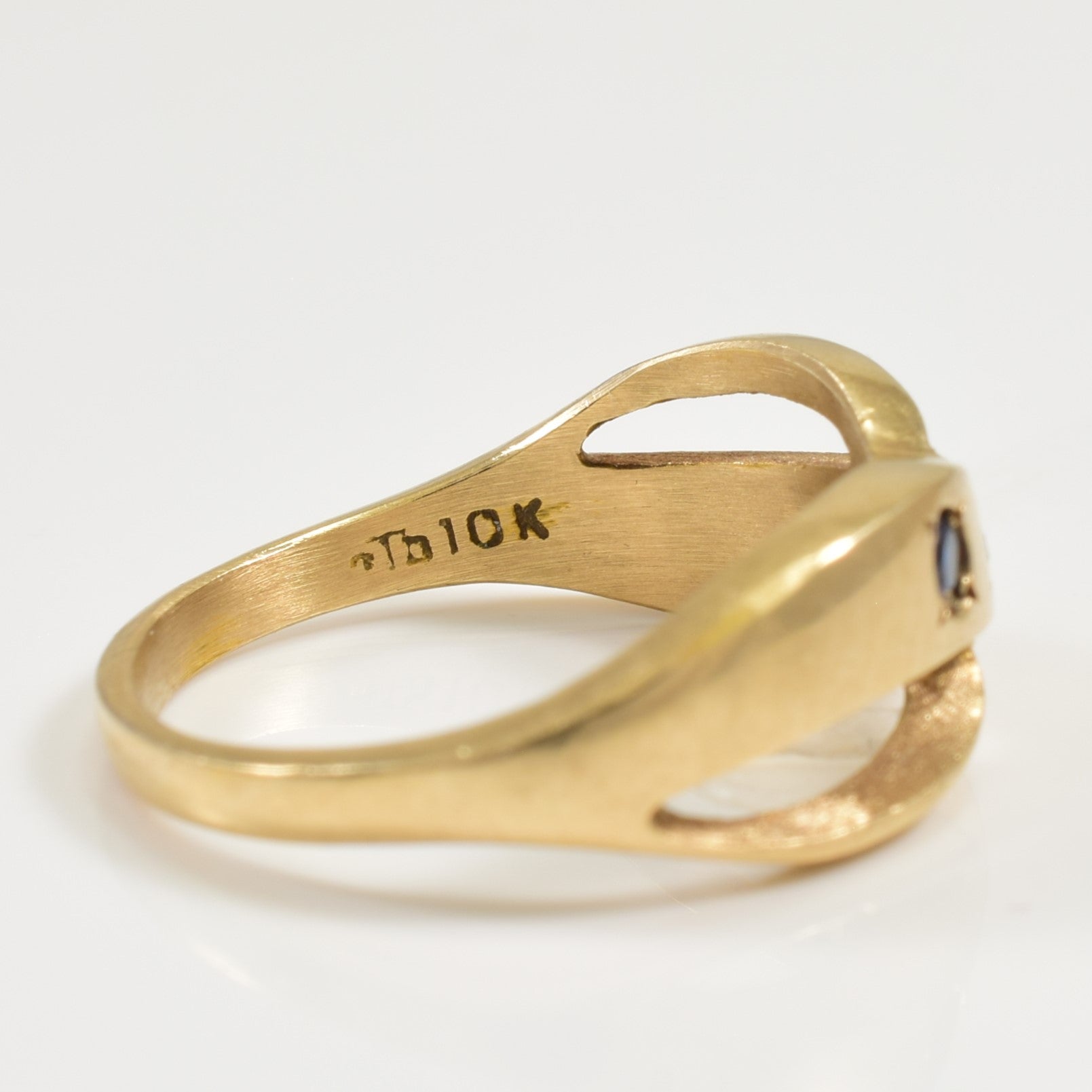 Sapphire & Diamond Ring | 0.12ctw, 0.05ctw | SZ 6.5 |