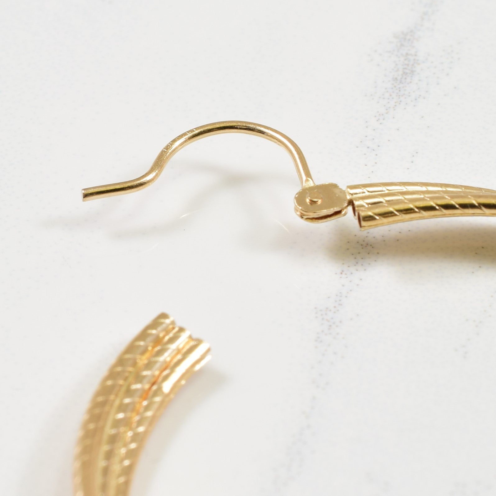 10k Yellow Gold Hoop Earrings |