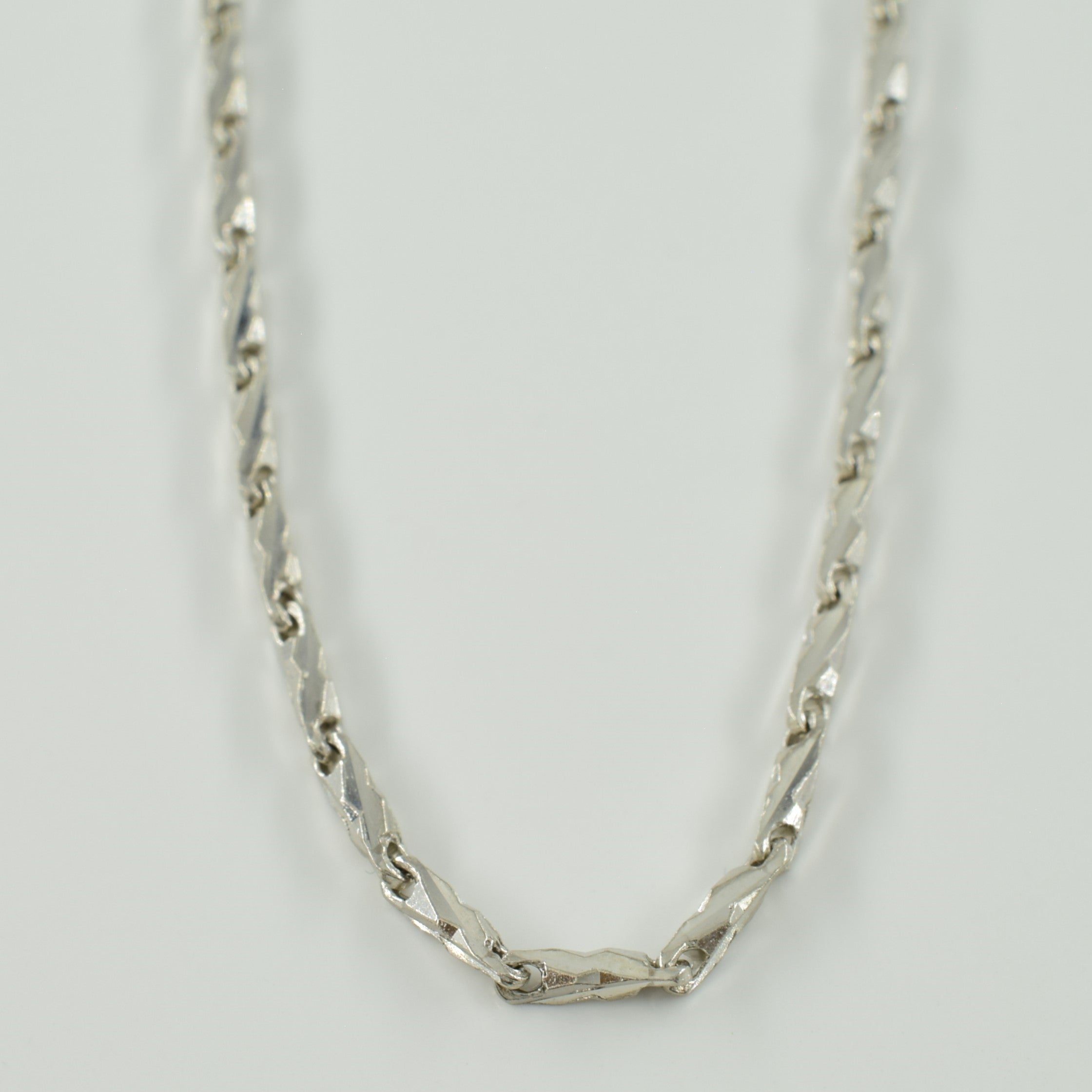 Platinum Bar Link Chain | 22" |