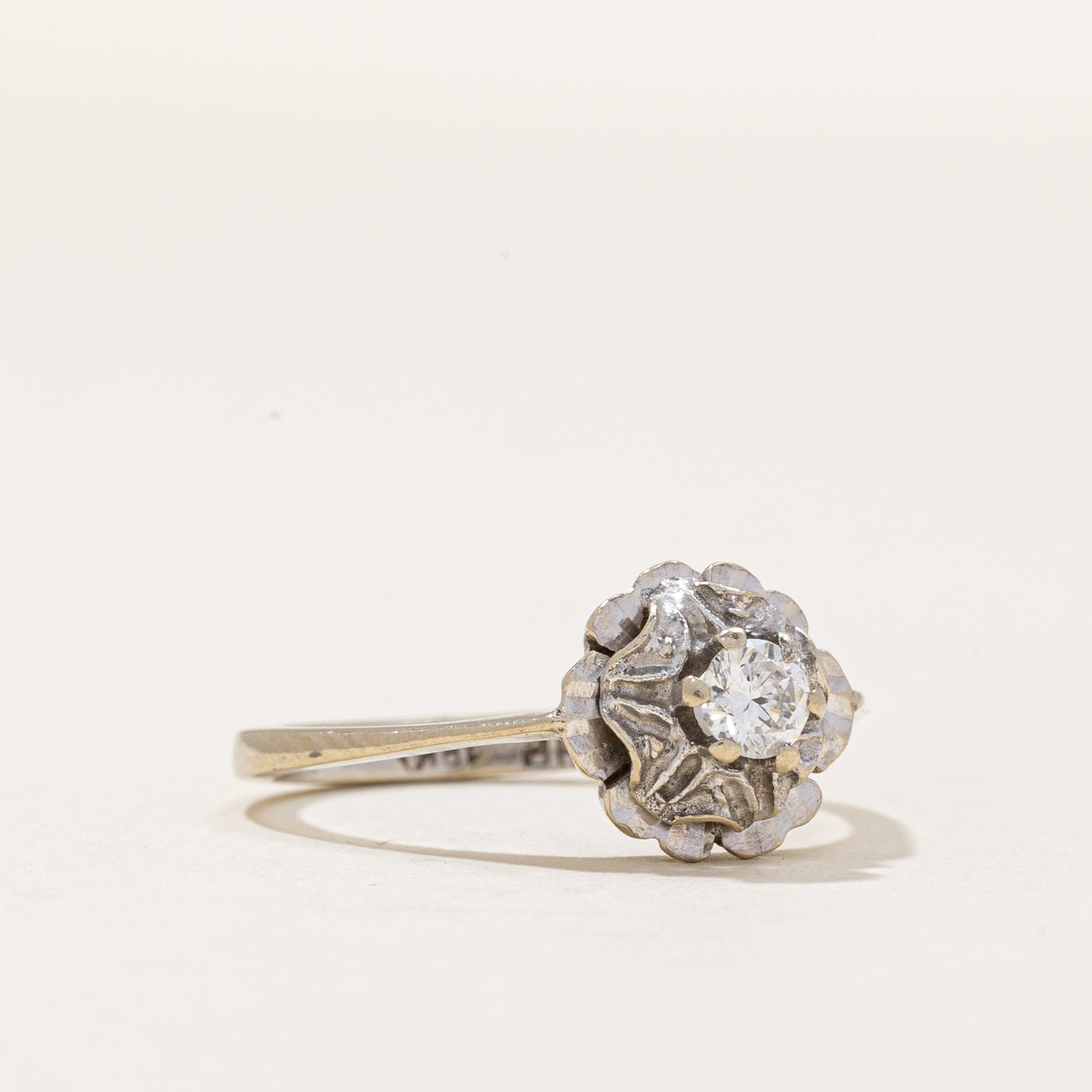 18K Floral Design Diamond Ring | 0.15ct | SZ 5.5 |