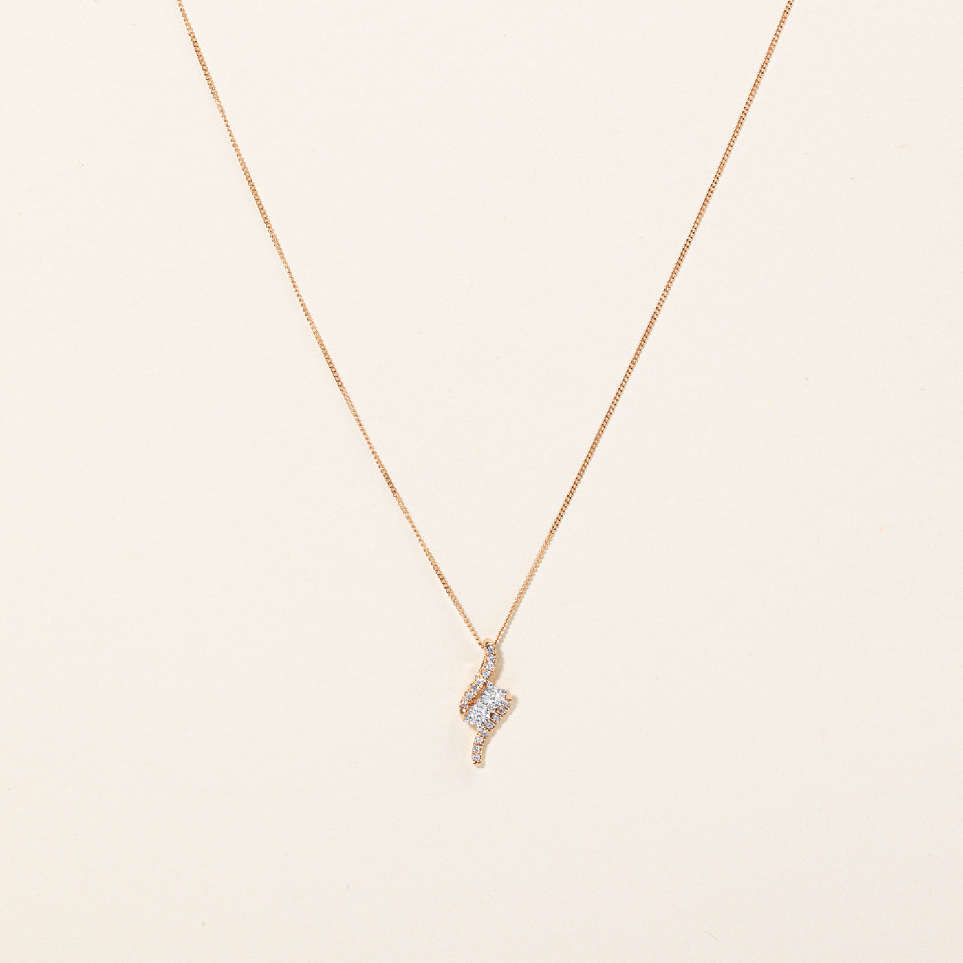 Diamond Pendant Necklace | 0.25ctw | 19" |