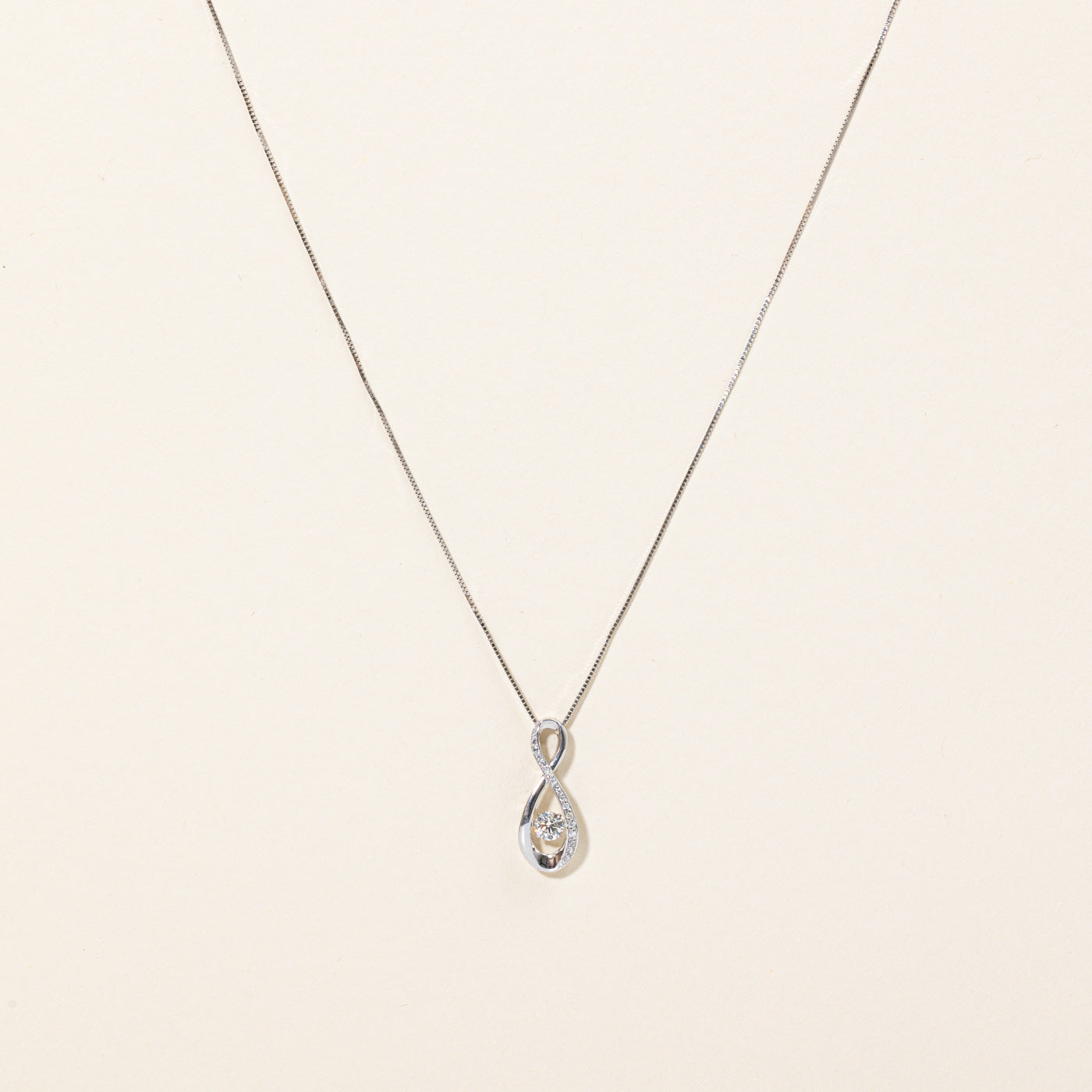 Floating Diamond Pendant & Necklace | 0.28ctw | 18" |