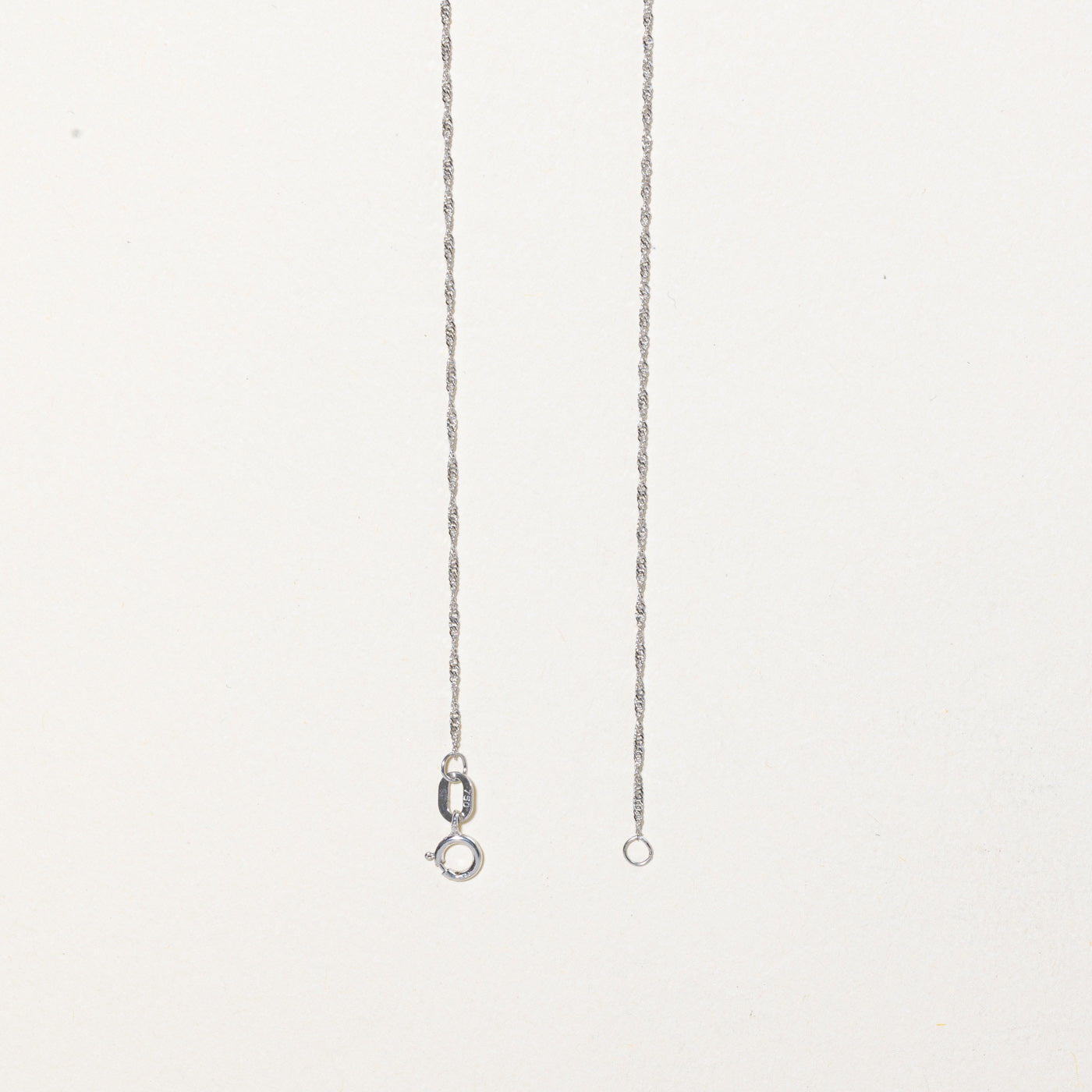Diamond Flower Pendant Necklace | 0.18ctw | 16" |