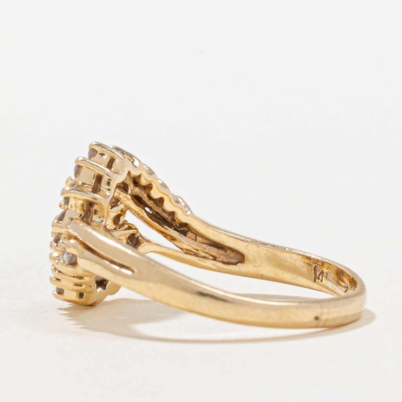 Diamond Swirl Design Ring | 0.25ctw | SZ 6.5 |