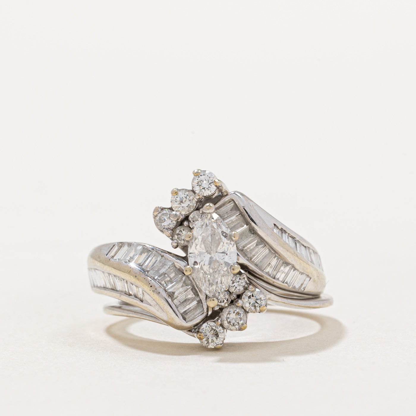 Ensemble bague de fiançailles et alliance en diamant taille marquise | 1,65 ct | Taille 8 |