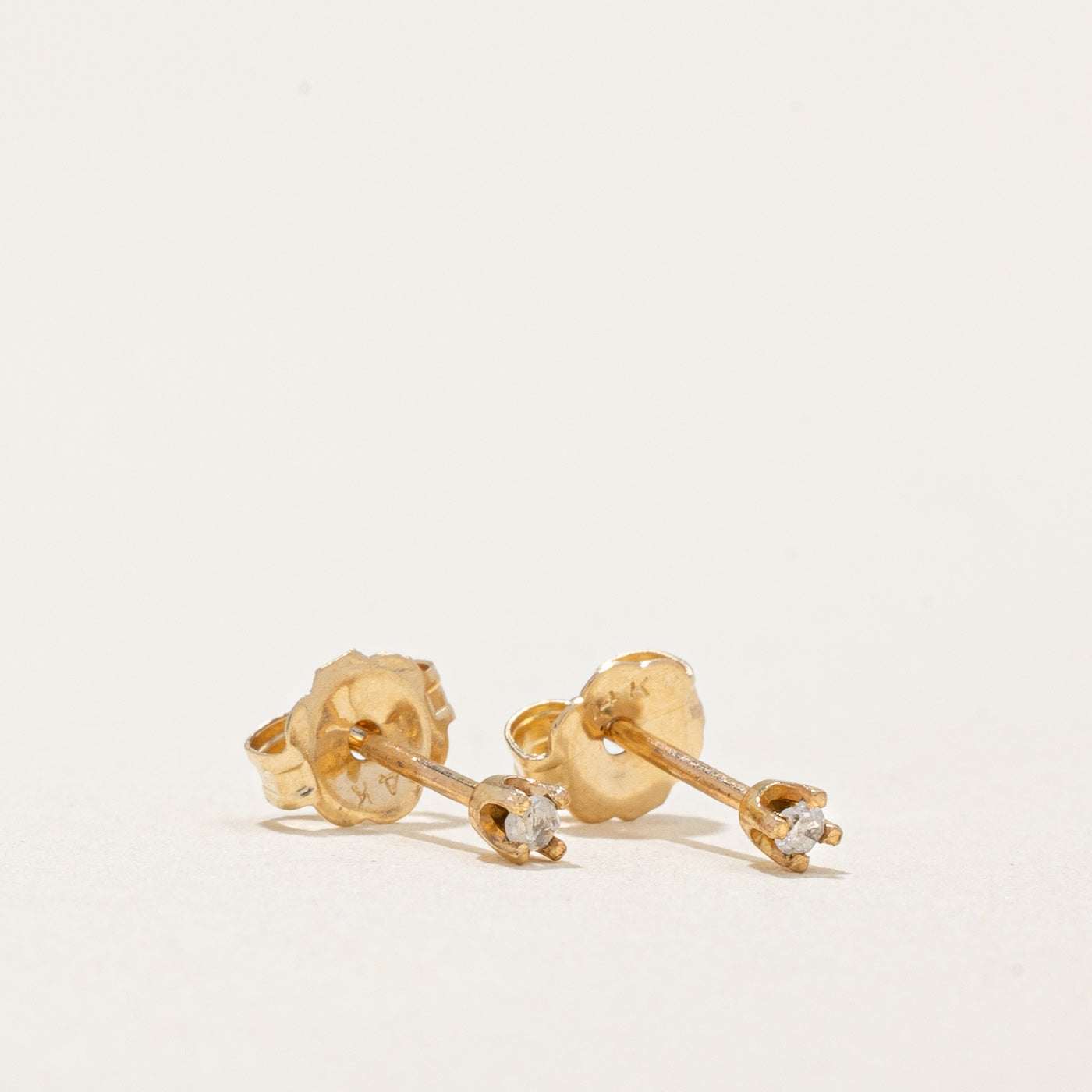 Boucles d'oreilles puces en diamant | 0,02 ct |