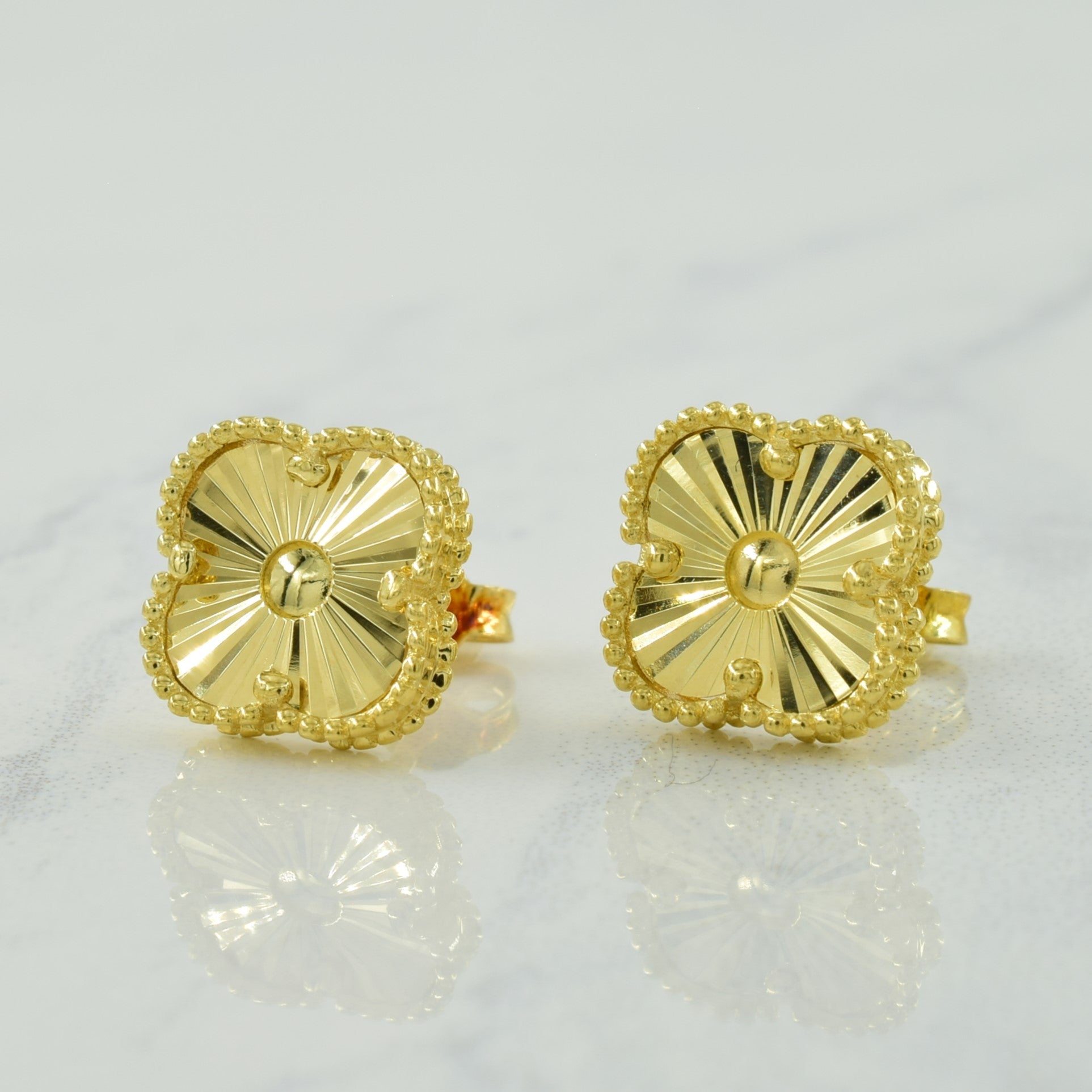 18k Yellow Gold Stud Earrings |