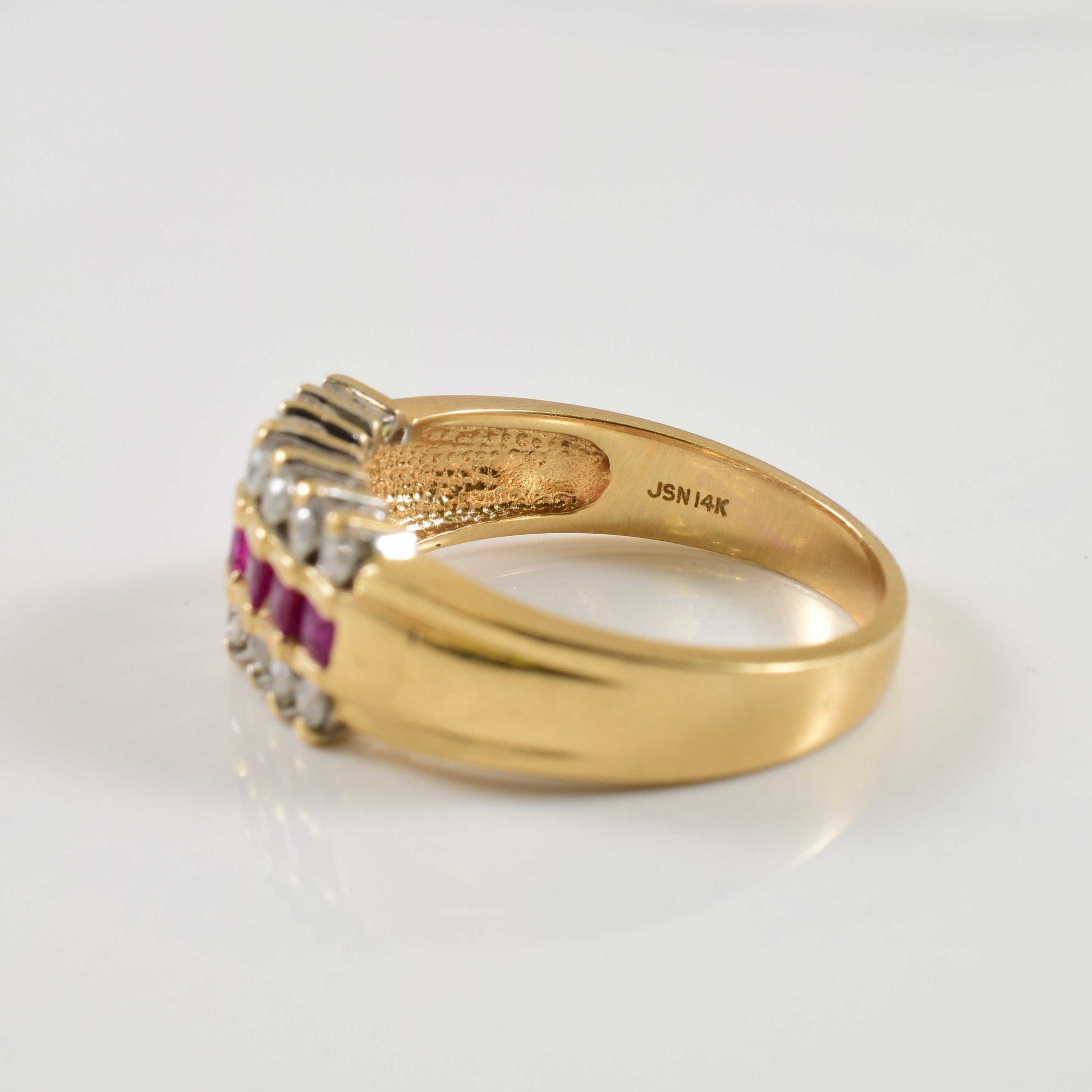 Bague rubis et diamants | 0,30 ct, 0,30 ct | Taille 6,5 |